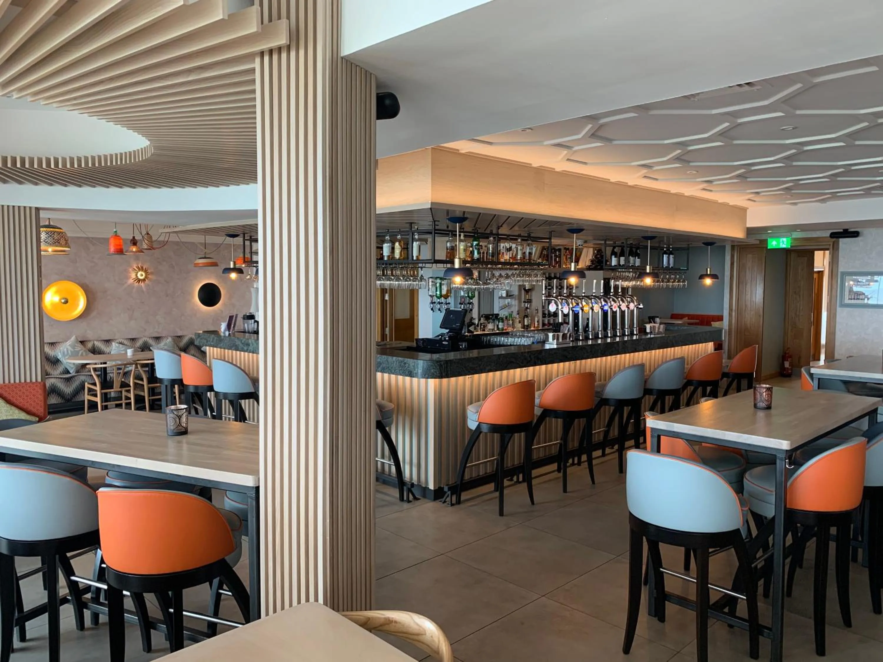 Lounge or bar in Bayview Hotel