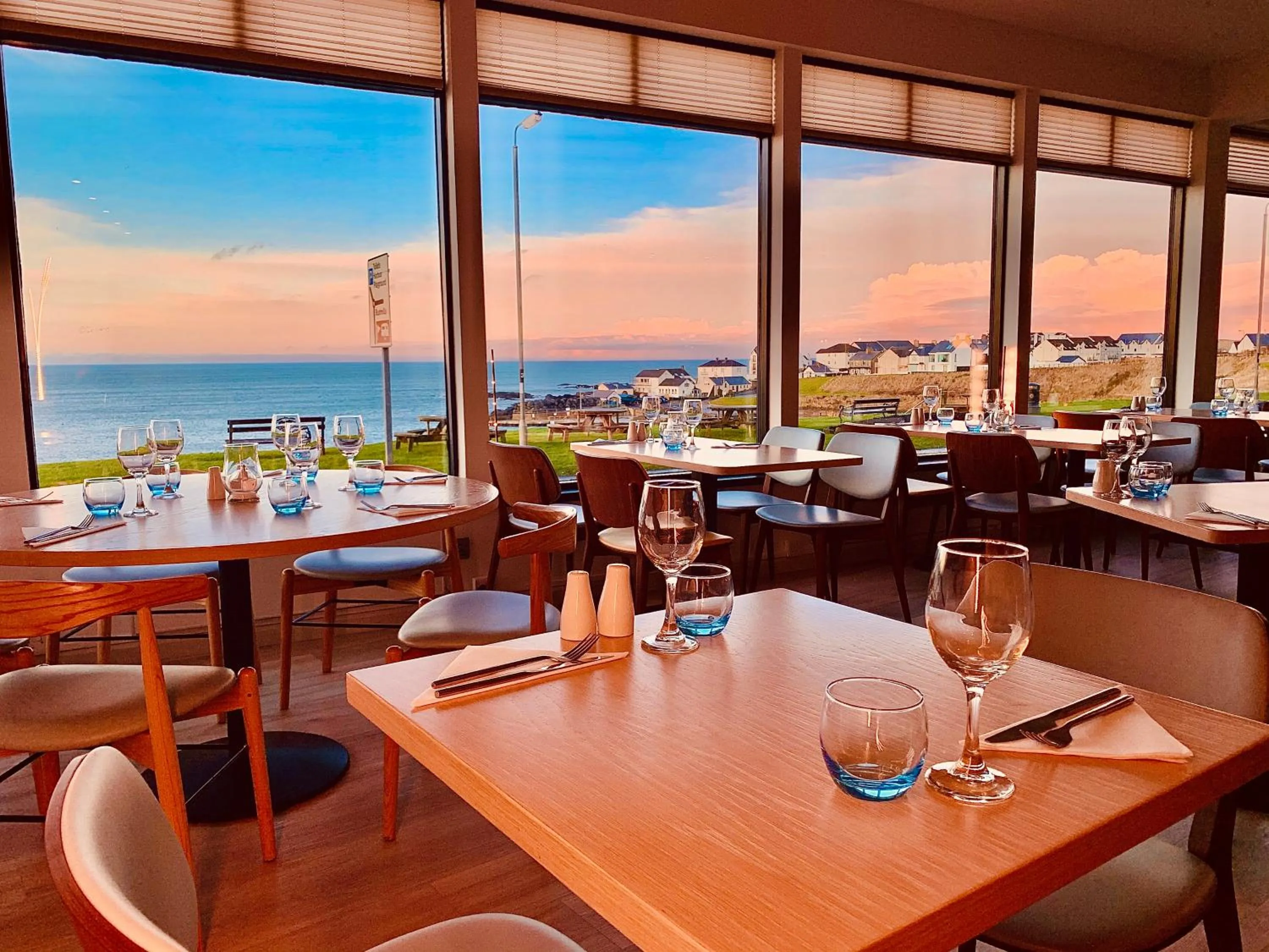 Restaurant/places to eat in Bayview Hotel