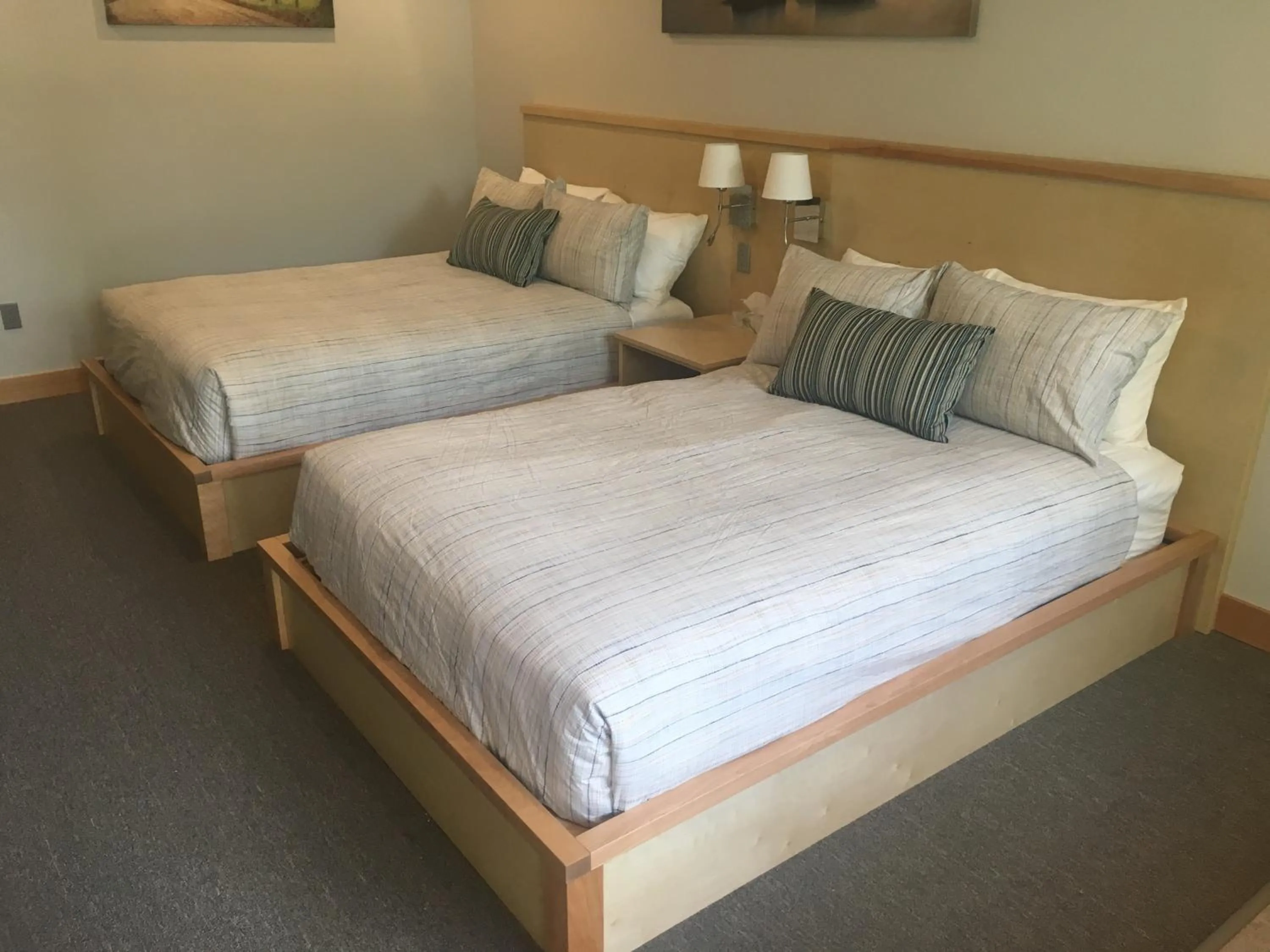 Photo of the whole room, Bed in Harbour House Hotel