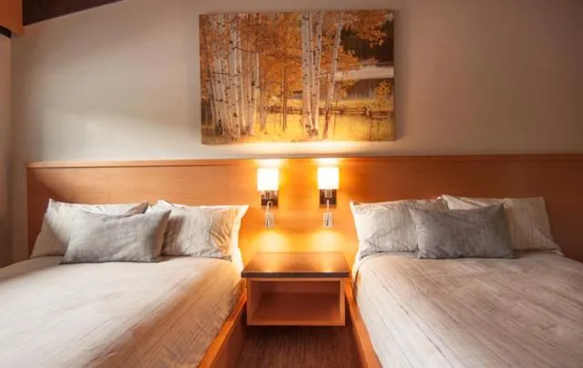 Bed in Harbour House Hotel