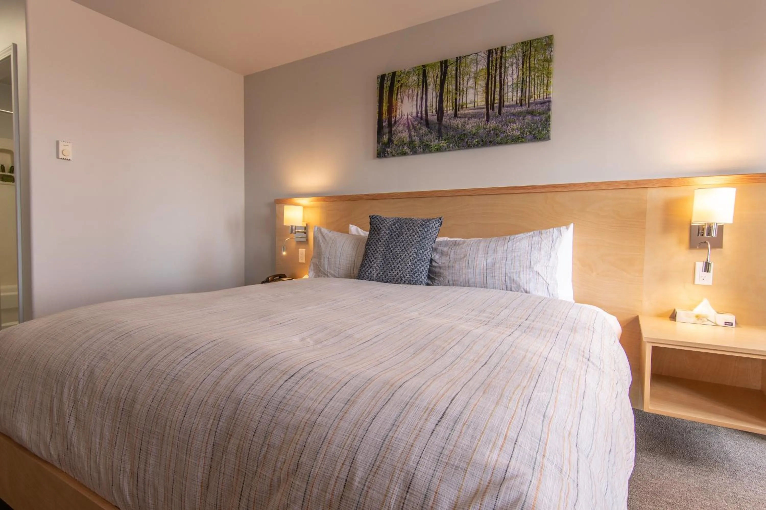 Bed in Harbour House Hotel