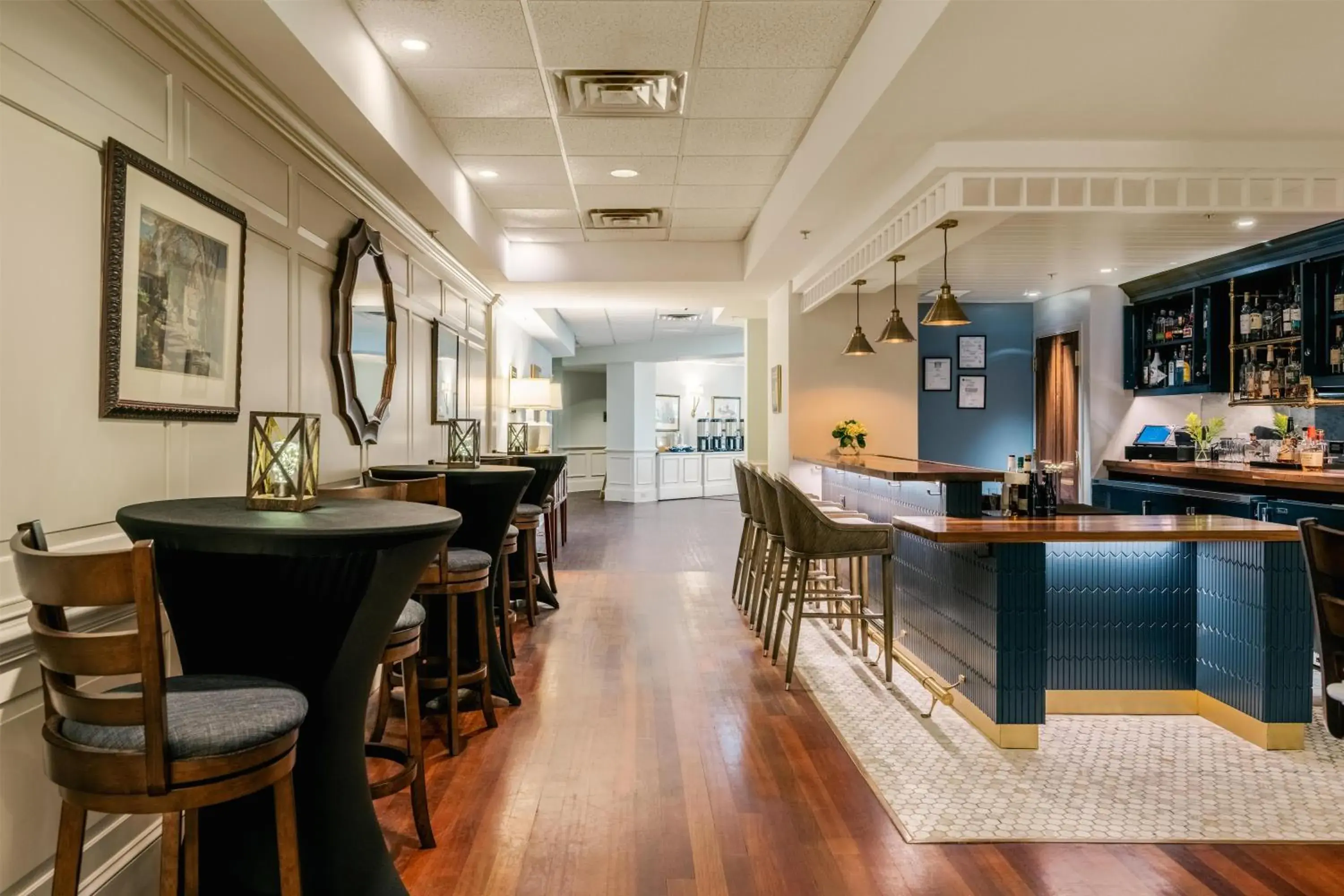 Lounge or bar in The Bellmoor Inn and Spa Lounge or bar in The Bellmoor Inn and Spa