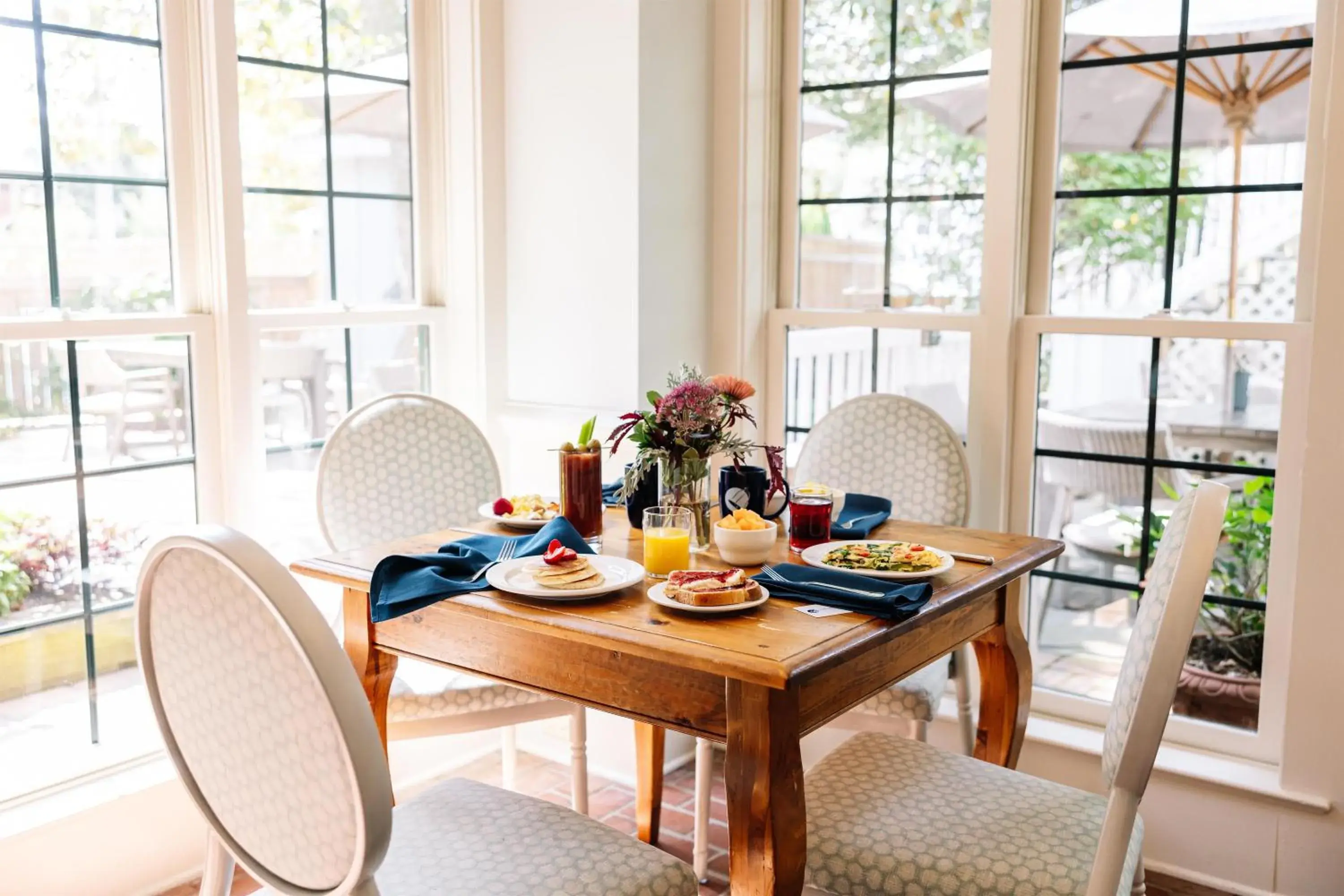 Breakfast in The Bellmoor Inn and Spa Breakfast in The Bellmoor Inn and Spa