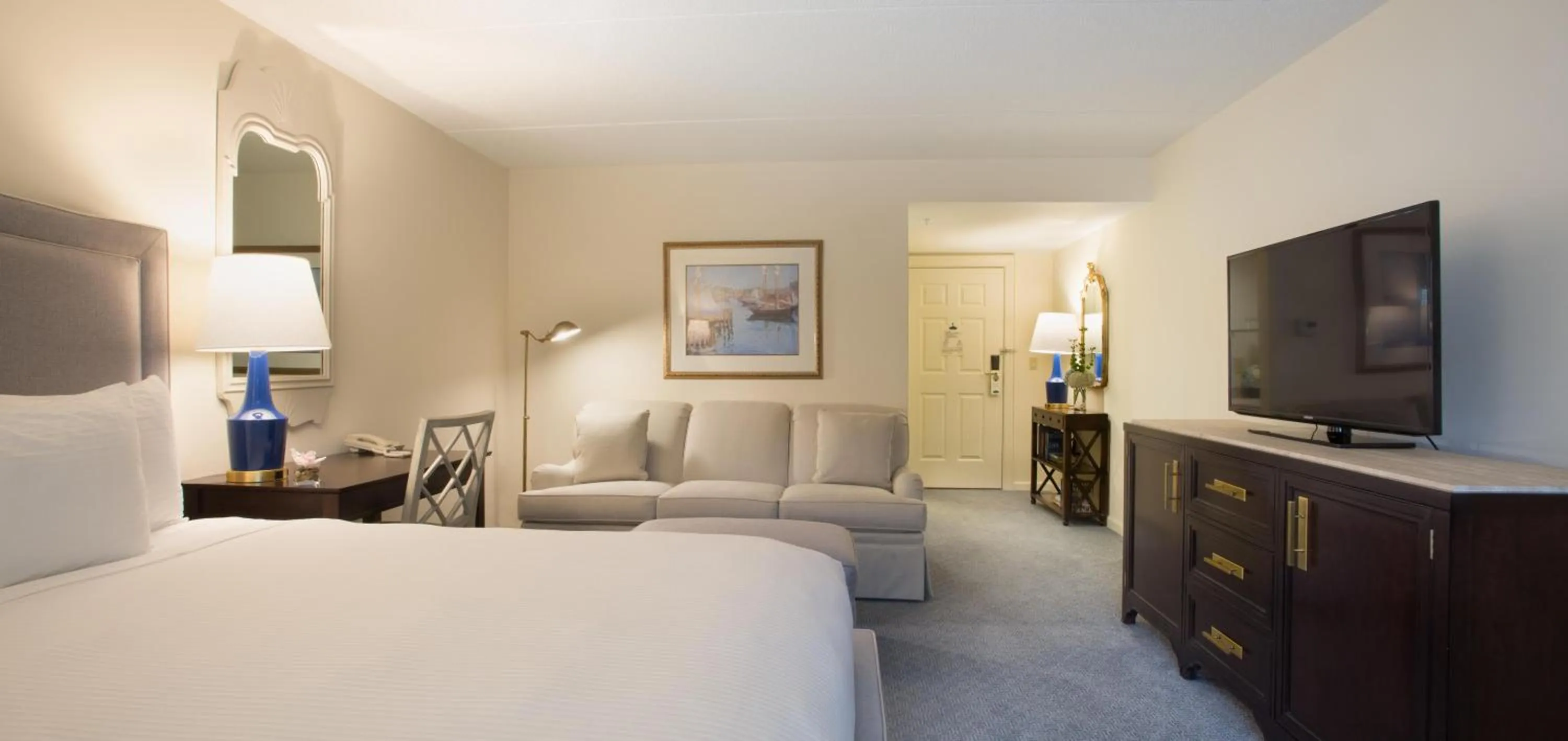 Photo of the whole room, Bed in The Bellmoor Inn and Spa