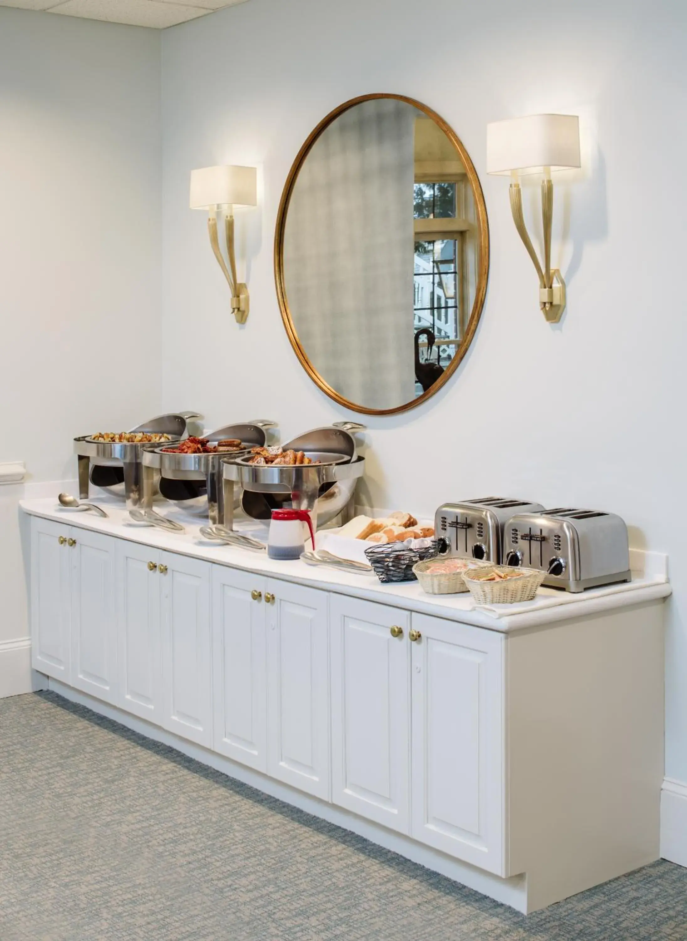 Breakfast in The Bellmoor Inn and Spa Breakfast in The Bellmoor Inn and Spa