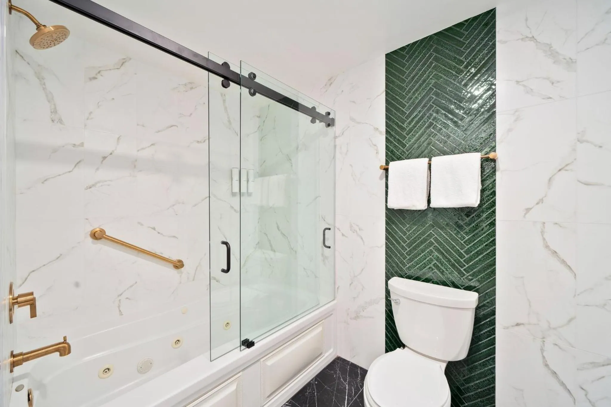 Shower in Casablanca Inn