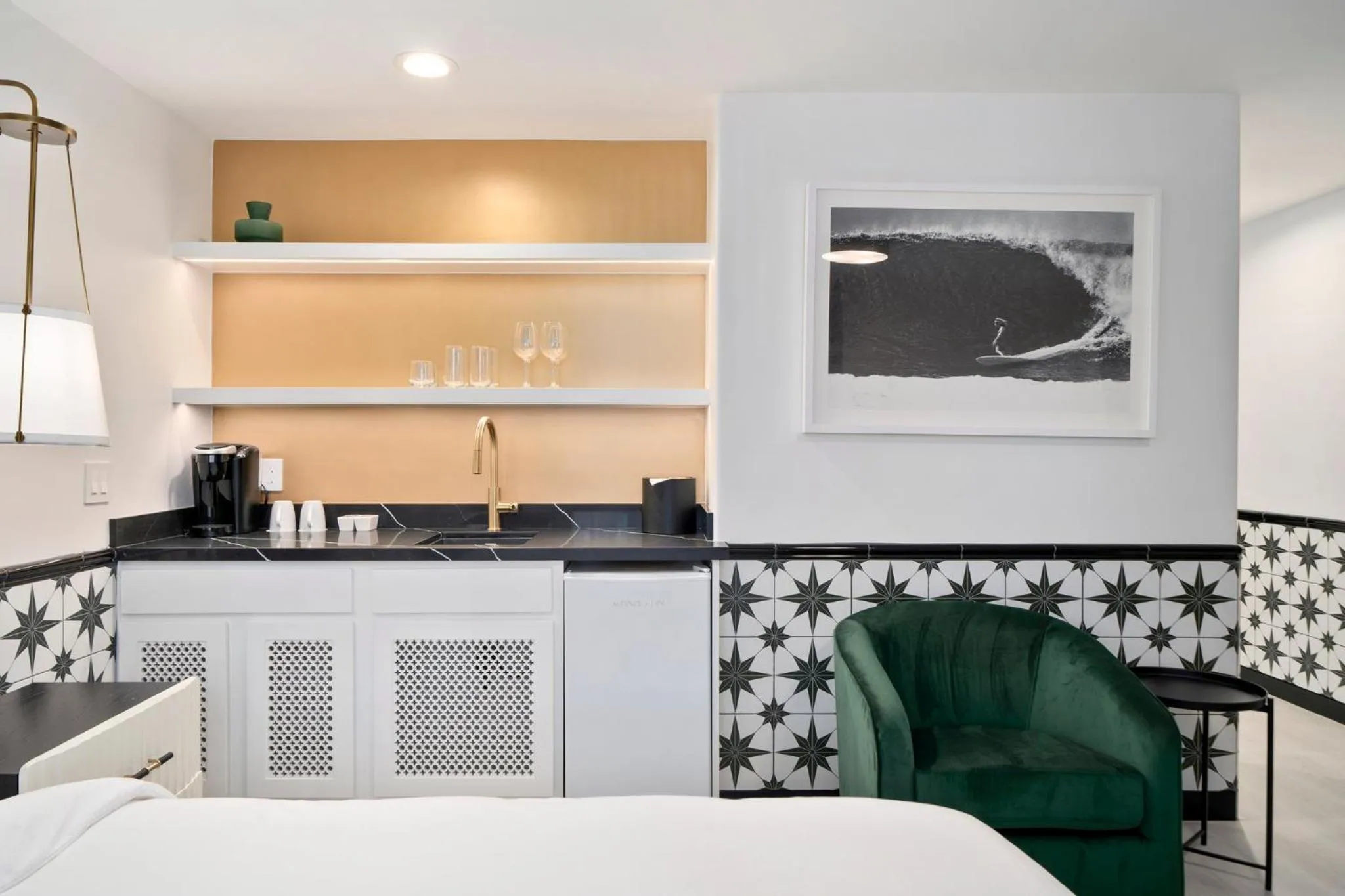 Kitchen or kitchenette, Bed in Casablanca Inn