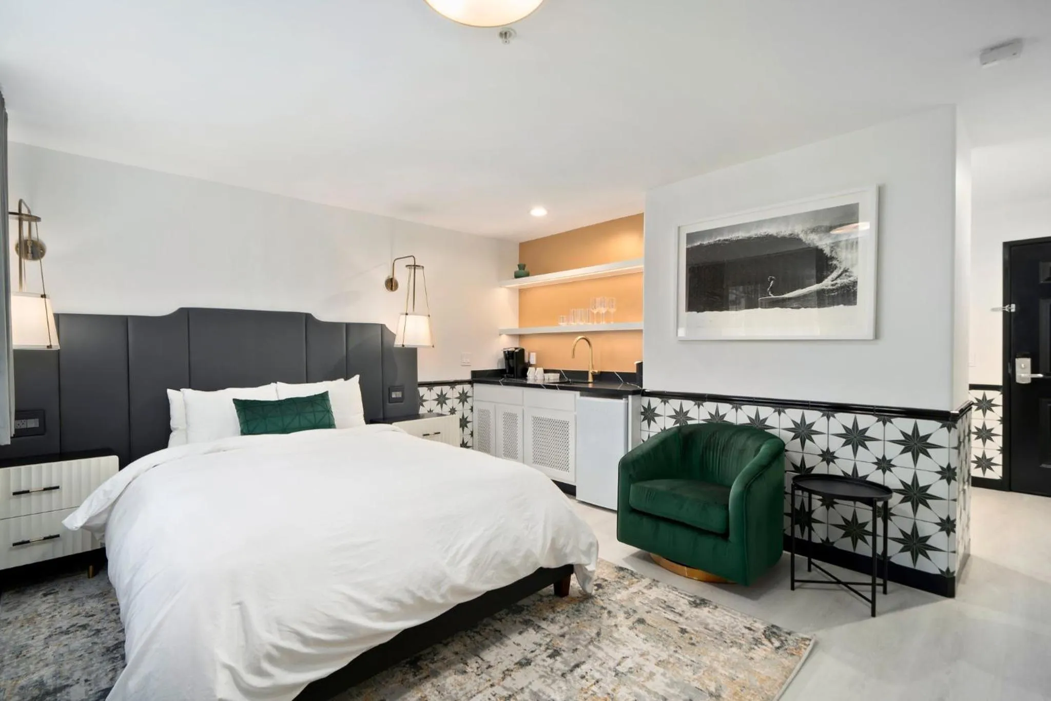 Bed in Casablanca Inn