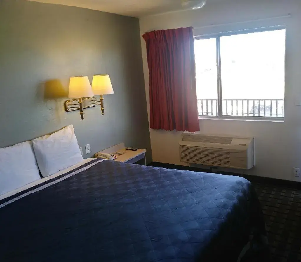 Bed in Americas Best Value Inn Amarillo Airport/Grand Street Bed in Americas Best Value Inn Amarillo Airport/Grand Street