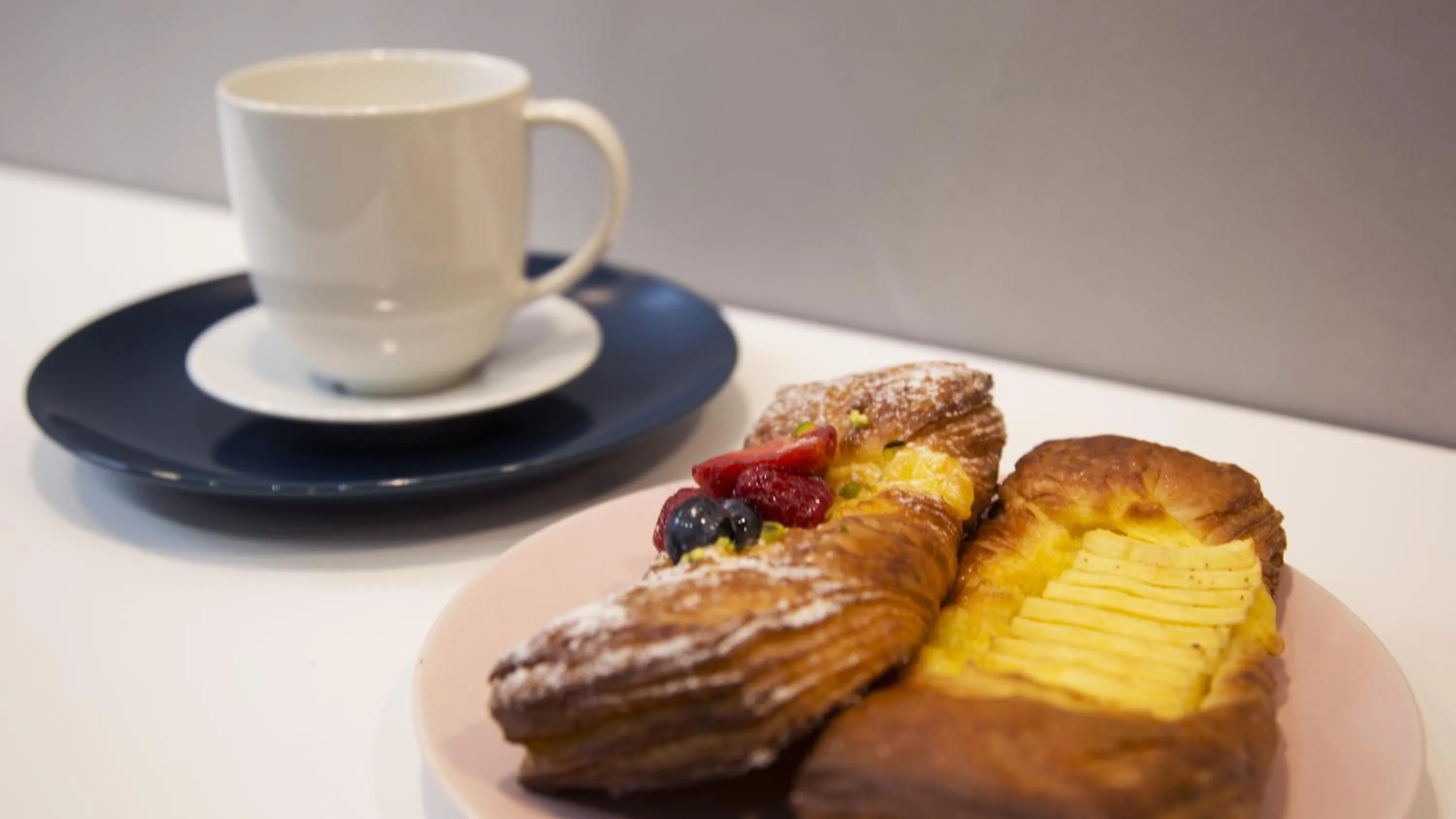 Coffee/tea facilities in Suite Inn Rome