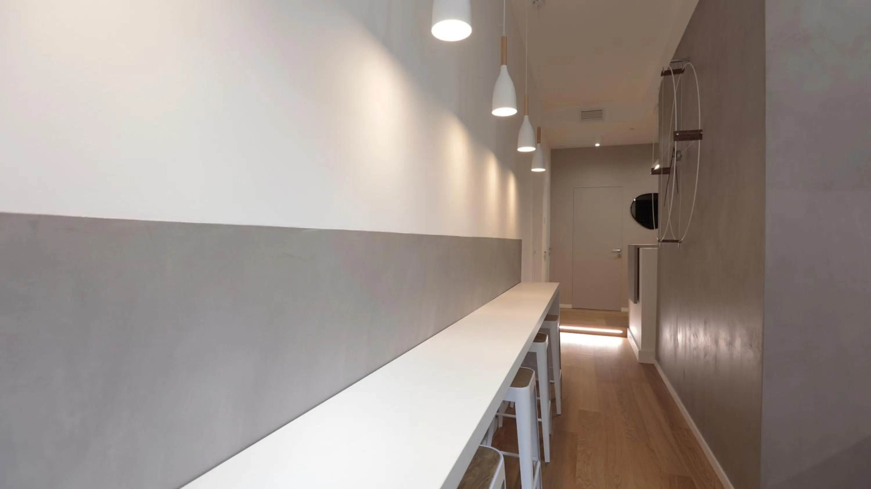 Communal lounge/ TV room in Suite Inn Rome