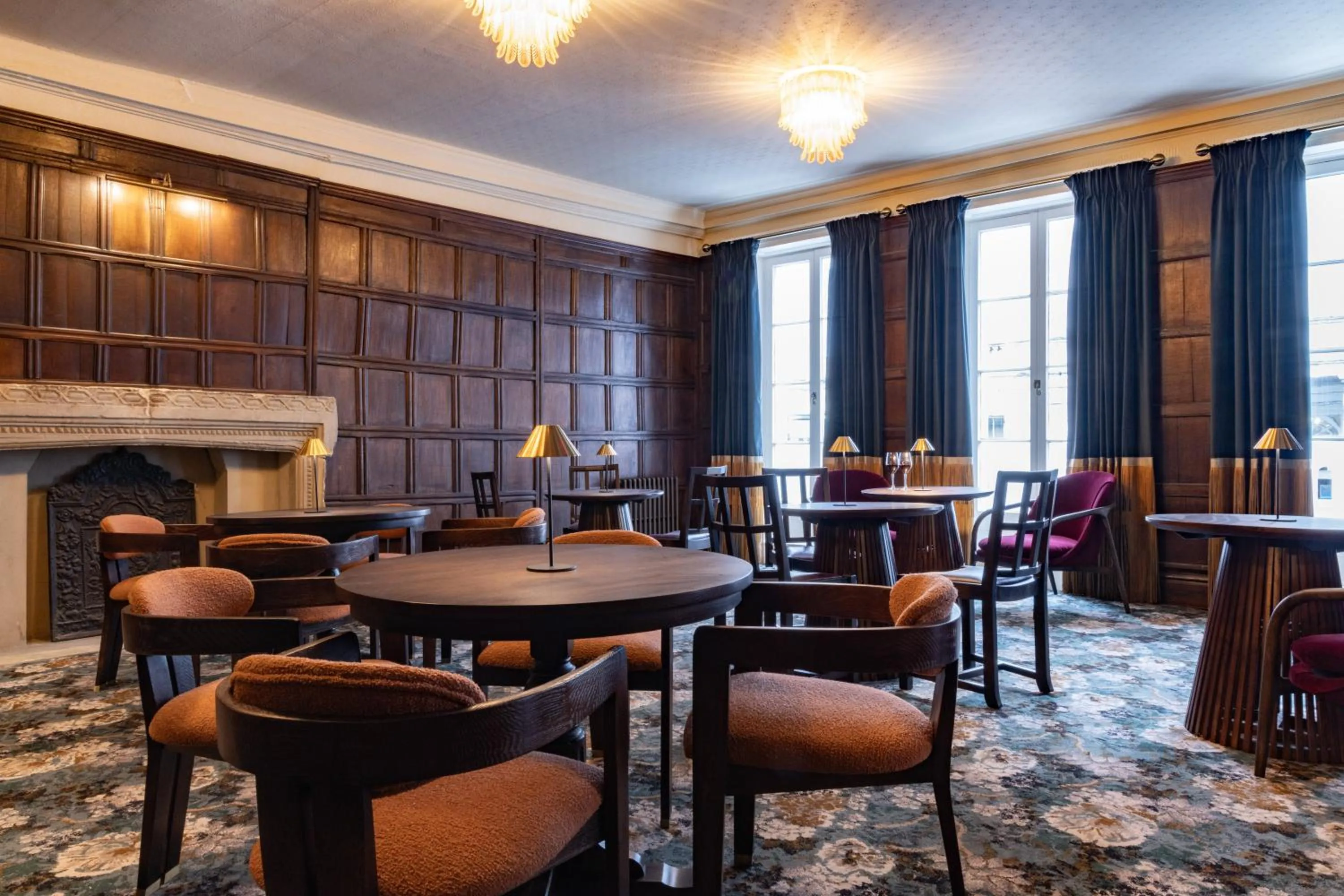 Seating area in The White Hart - A Heartwood Inn