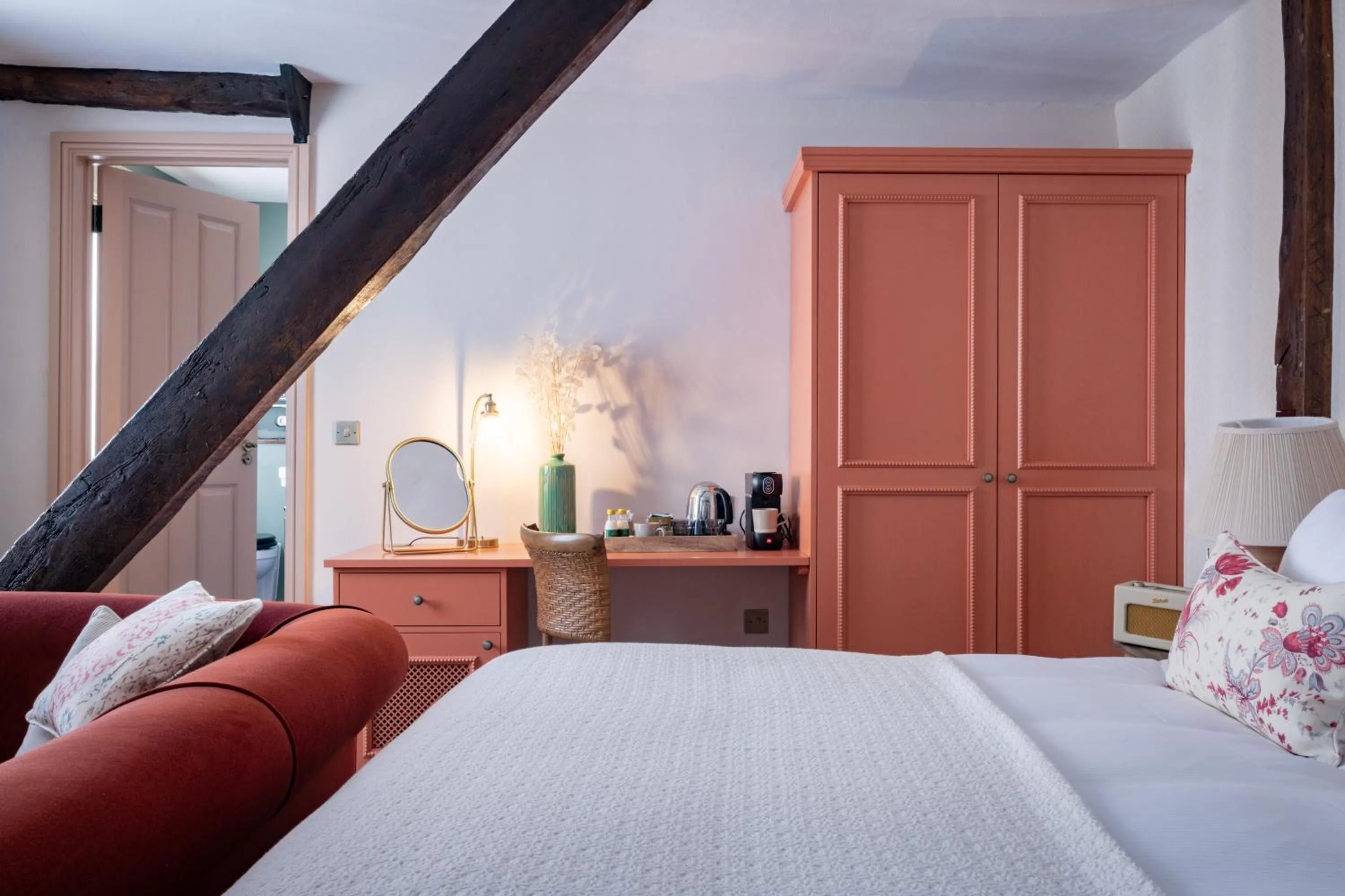 Bed in The White Hart - A Heartwood Inn