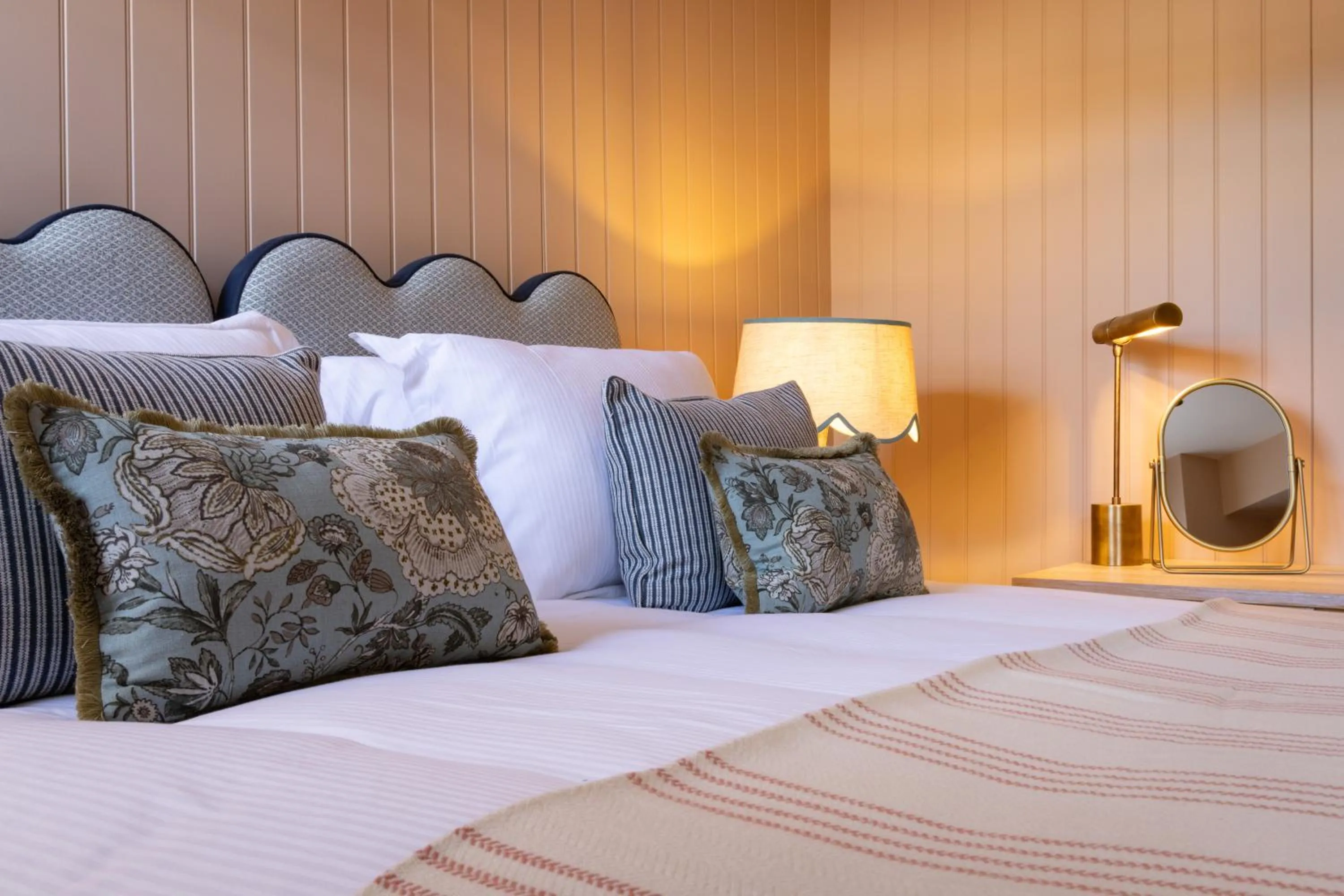 Bed in The White Hart - A Heartwood Inn