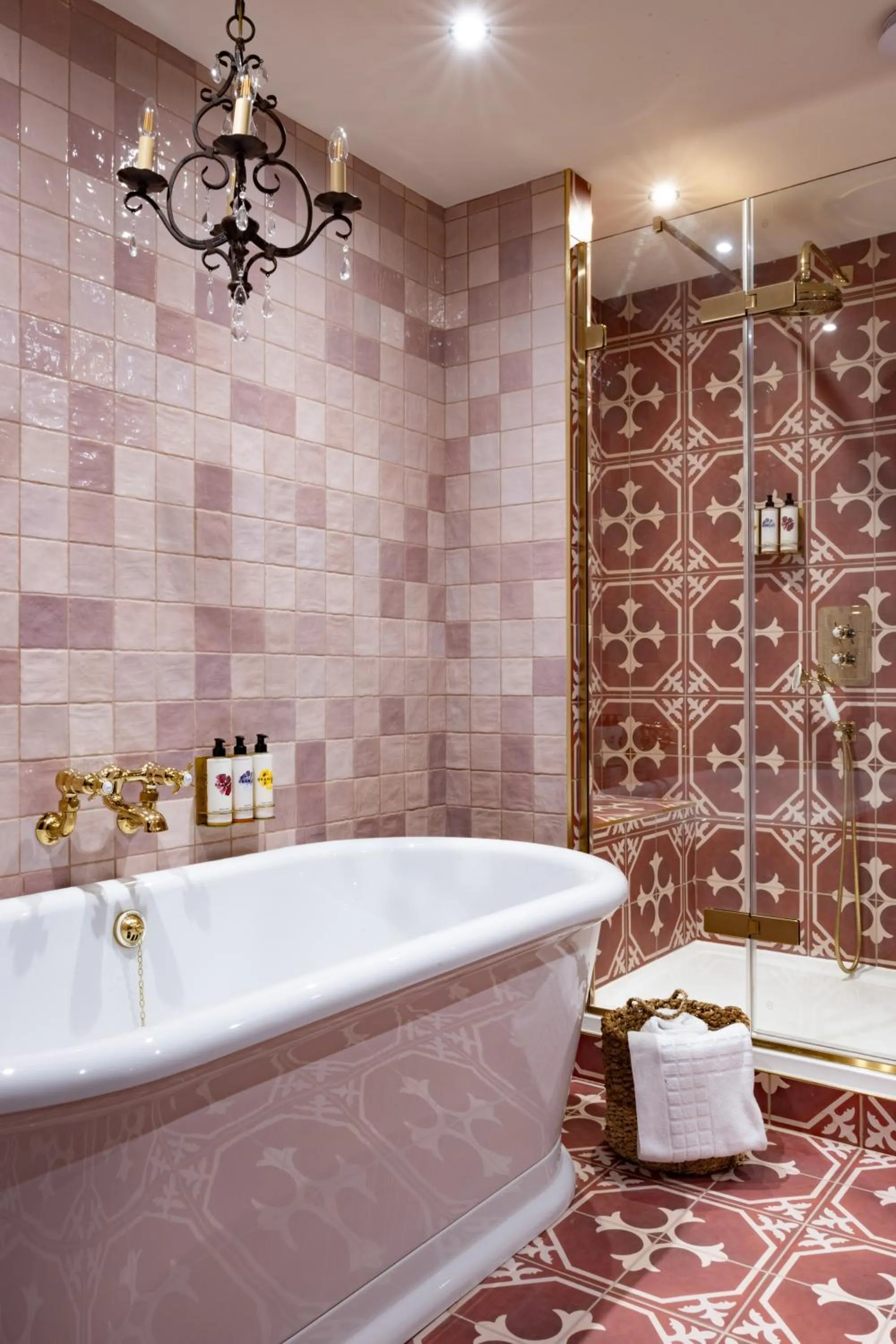 Bathroom in The White Hart - A Heartwood Inn