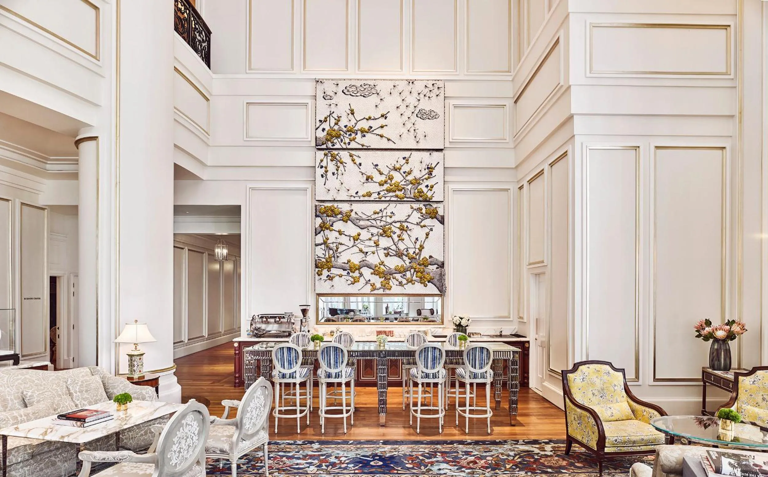 Lounge or bar in Park Hyatt Saigon