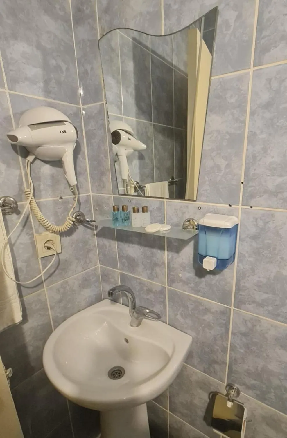 Bathroom in şah otel