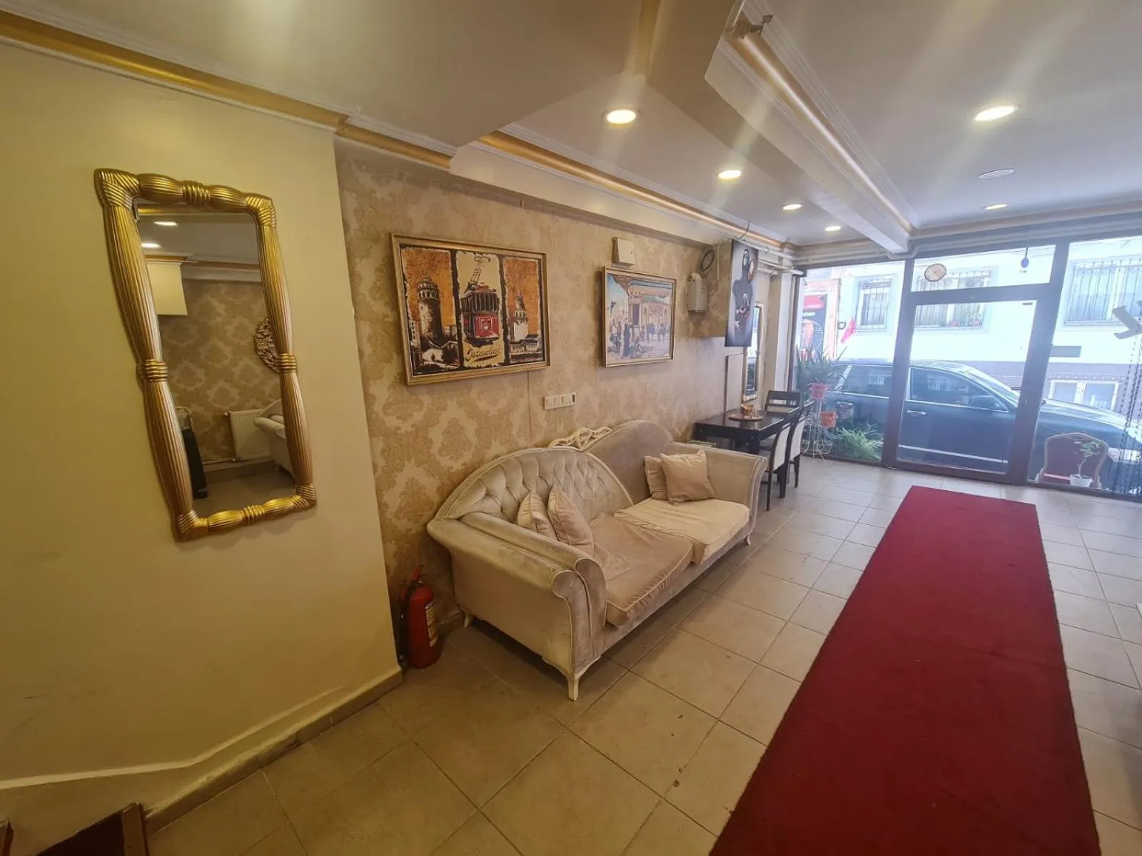 Lobby or reception in şah otel