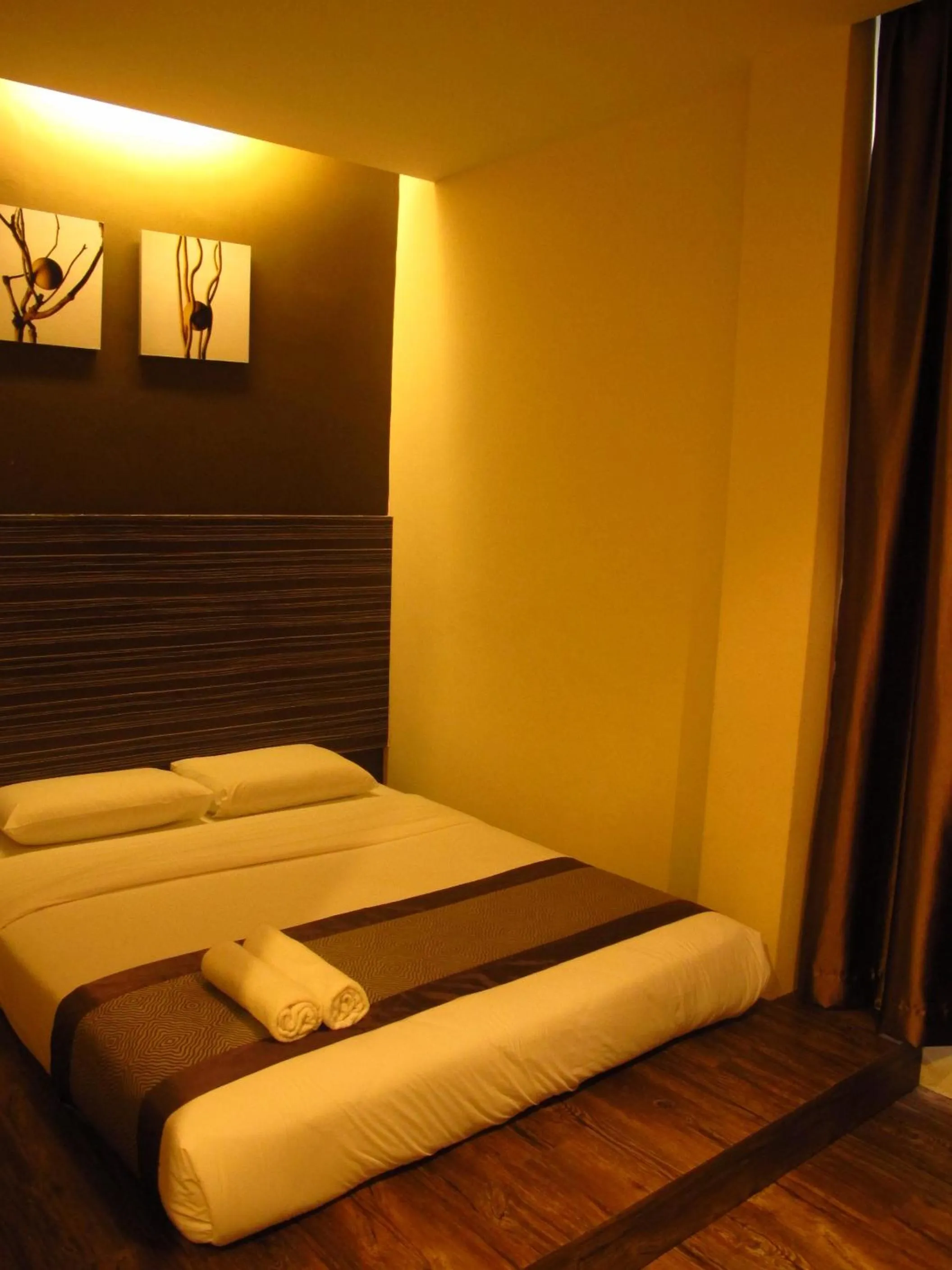 Bedroom, Bed in Hotel Austin Paradise