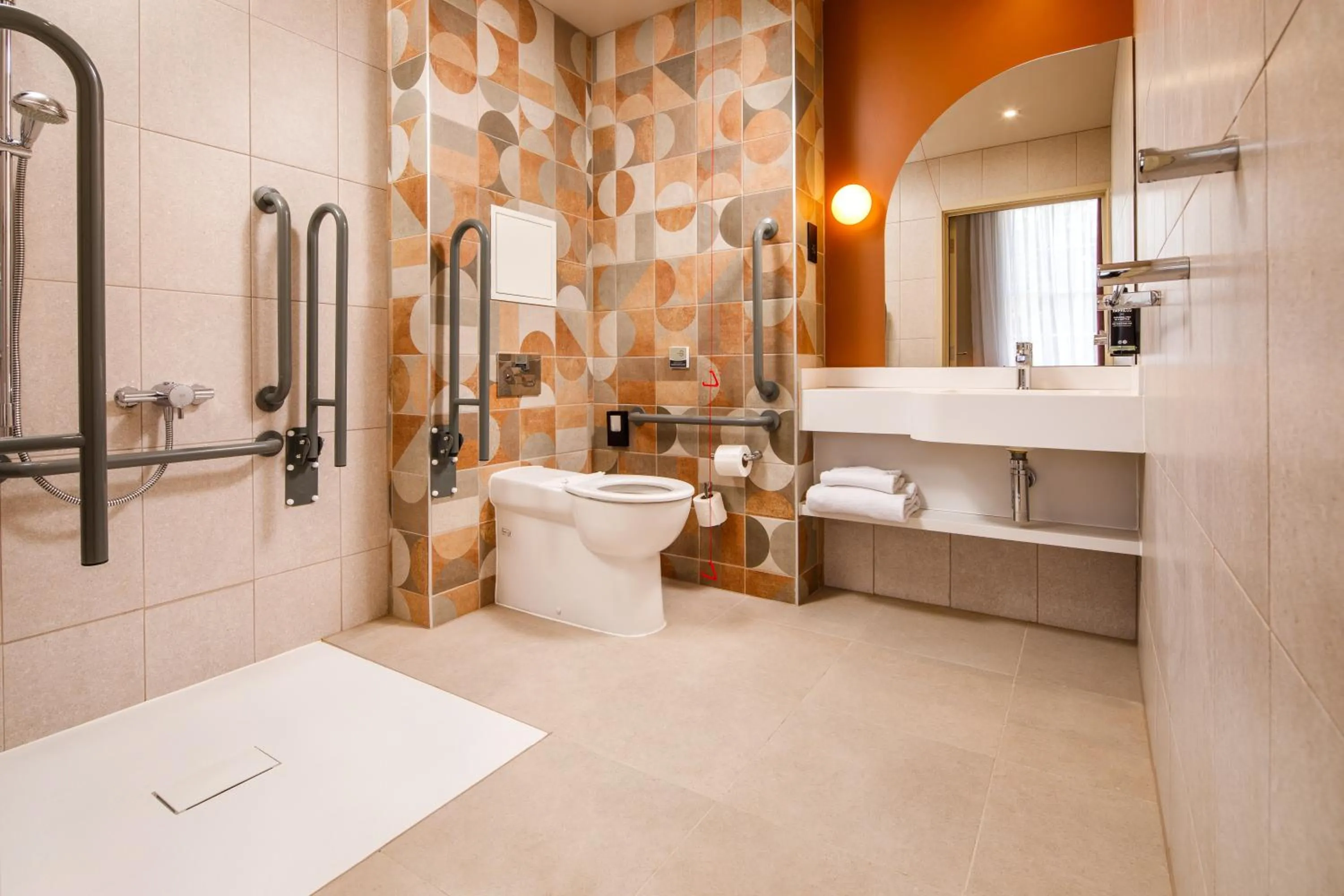 Bathroom in ibis Styles York Centre