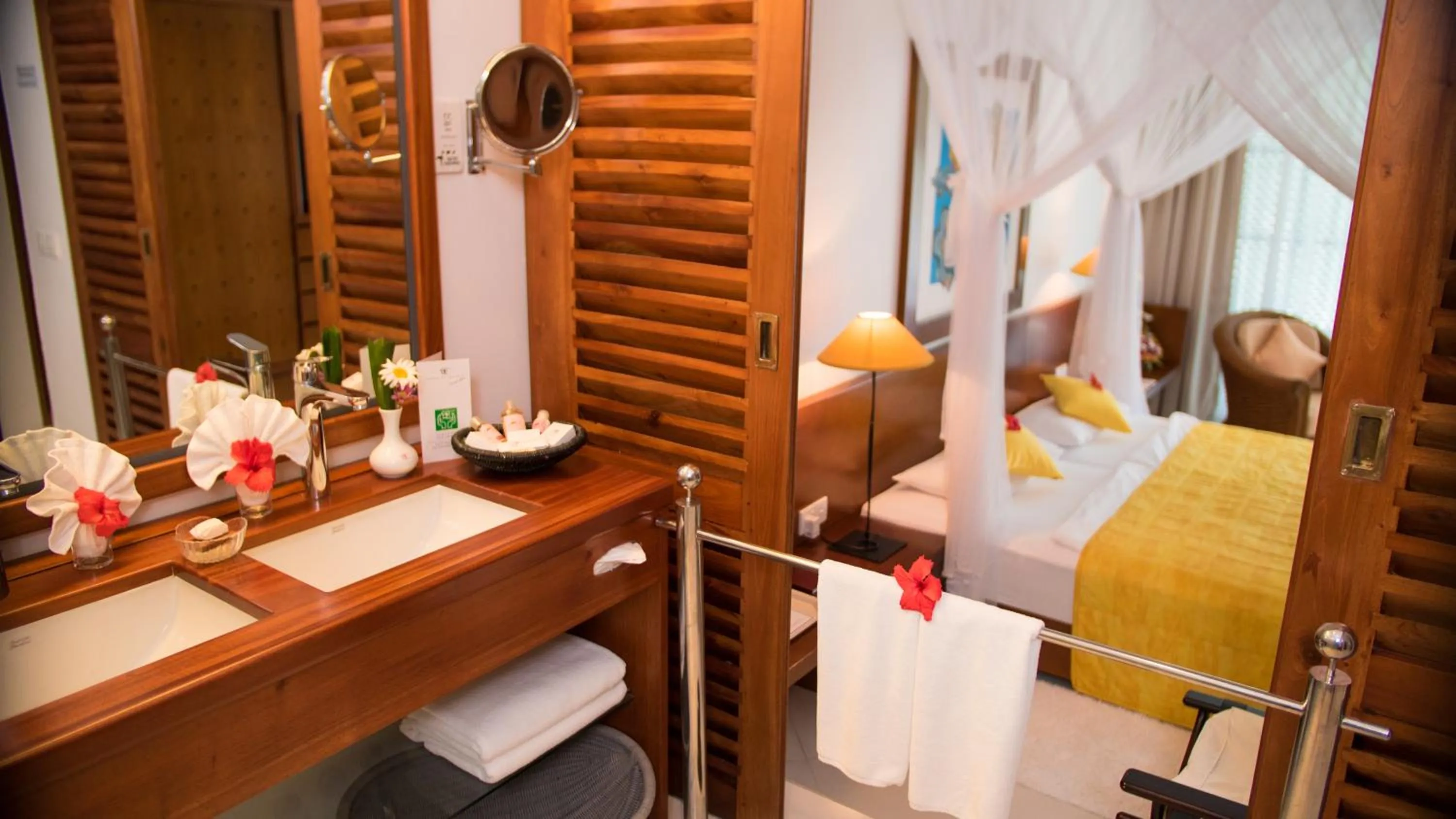 Photo of the whole room, Bed in Lanka Princess All Inclusive Hotel