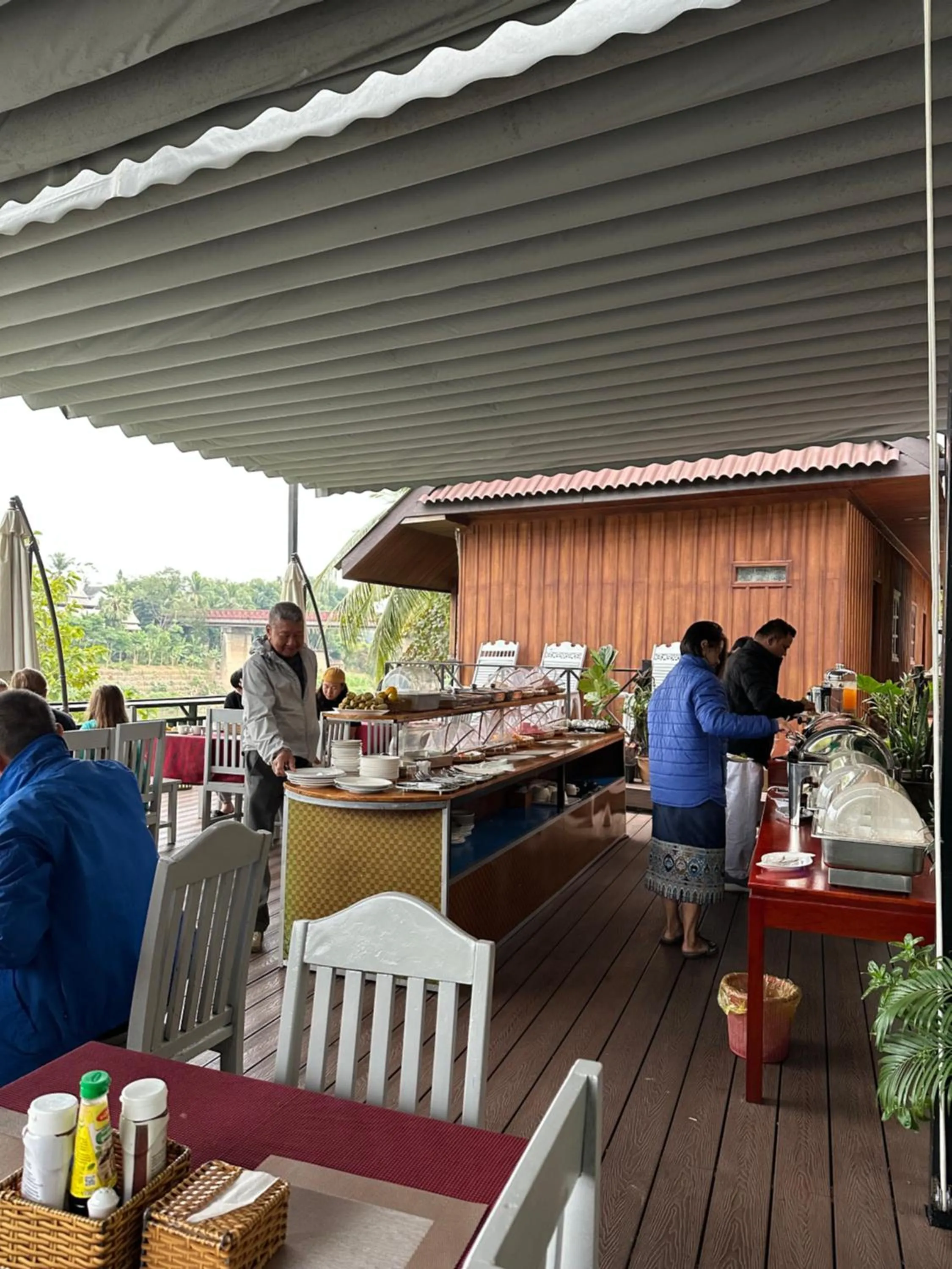 Merry Riverside Hotel