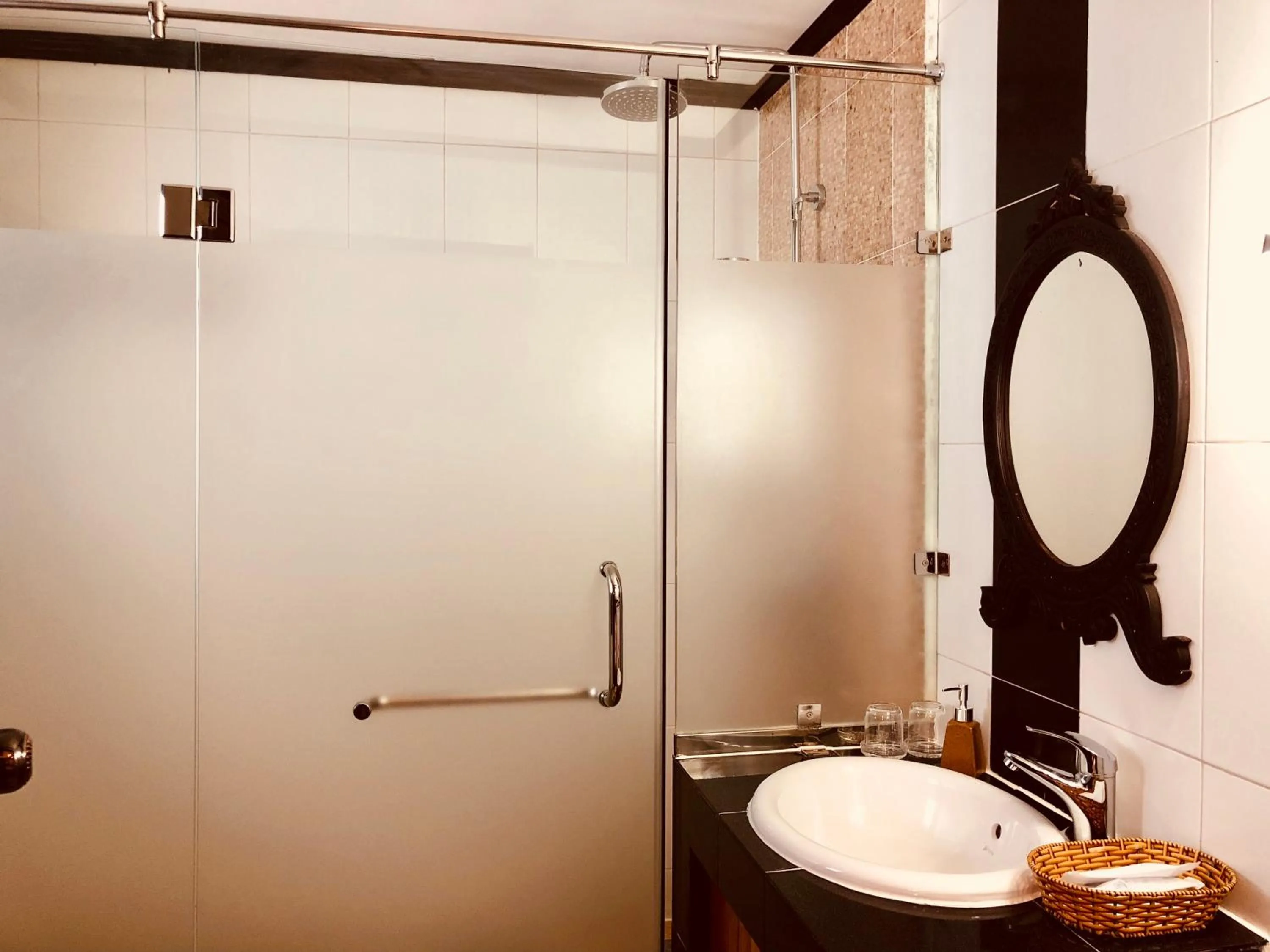 Bathroom in Merry Riverside Hotel