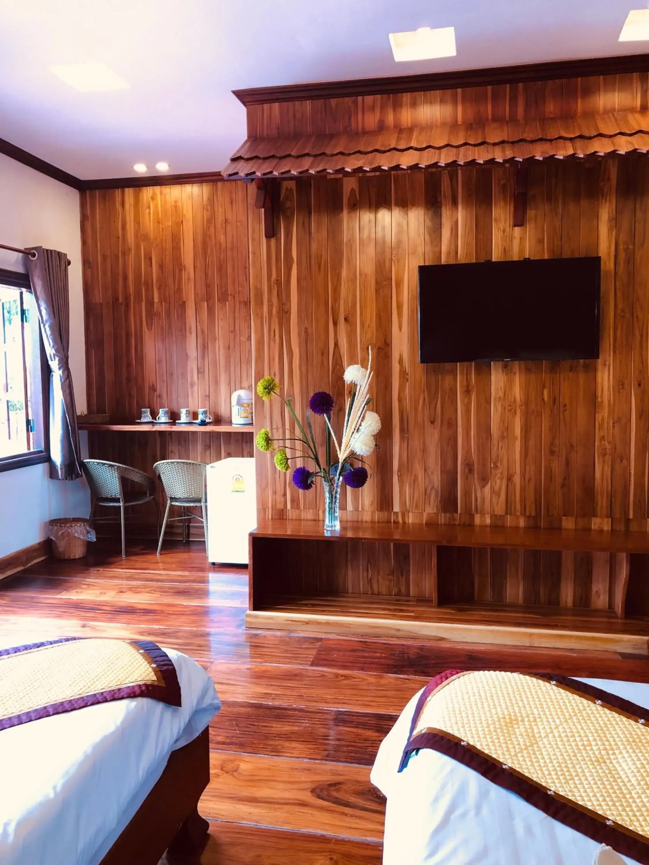 Photo of the whole room, Bed in Merry Riverside Hotel Photo of the whole room, Bed in Merry Riverside Hotel