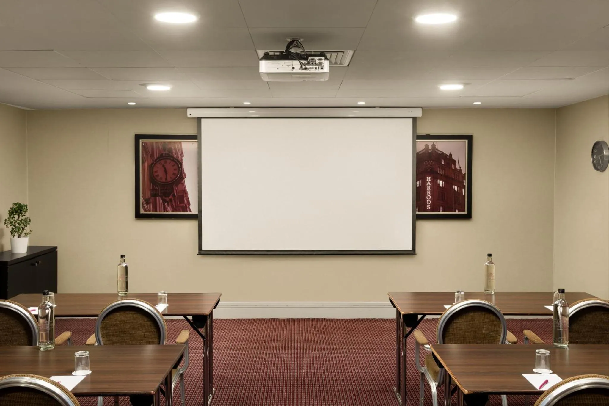 Meeting/conference room in Crowne Plaza London Ealing by IHG