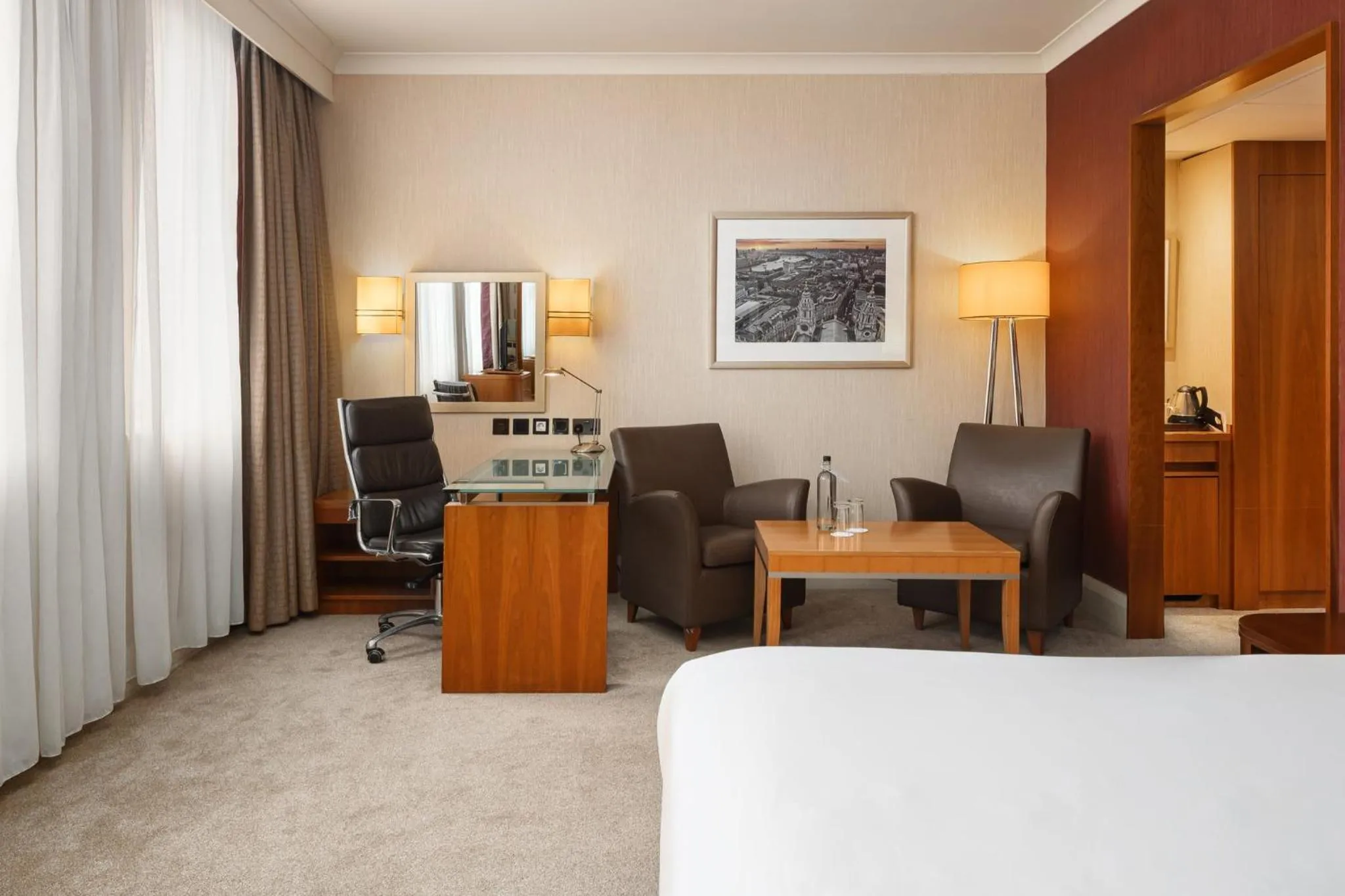 Photo of the whole room, Bed in Crowne Plaza London Ealing by IHG