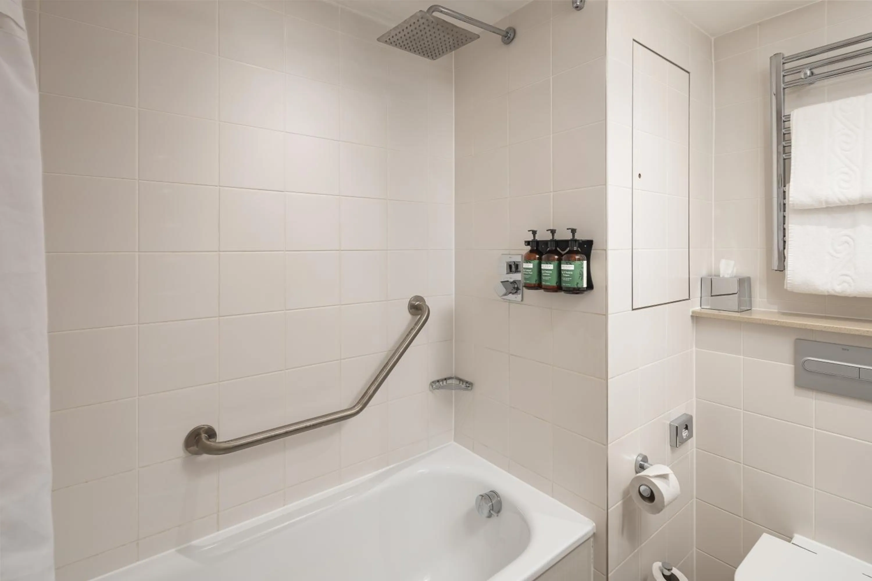 Bath in Crowne Plaza London Ealing by IHG