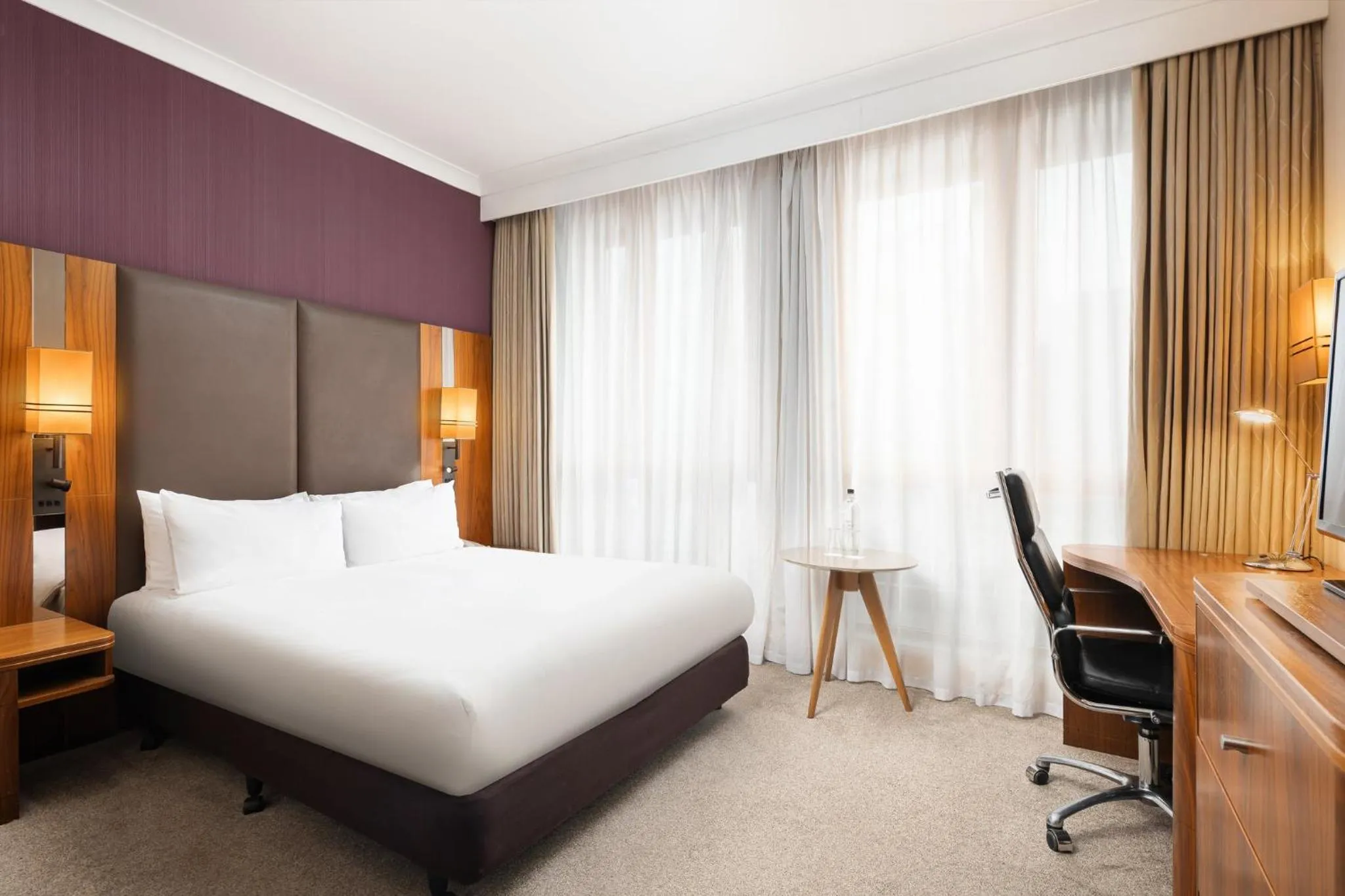 Photo of the whole room, Bed in Crowne Plaza London Ealing by IHG