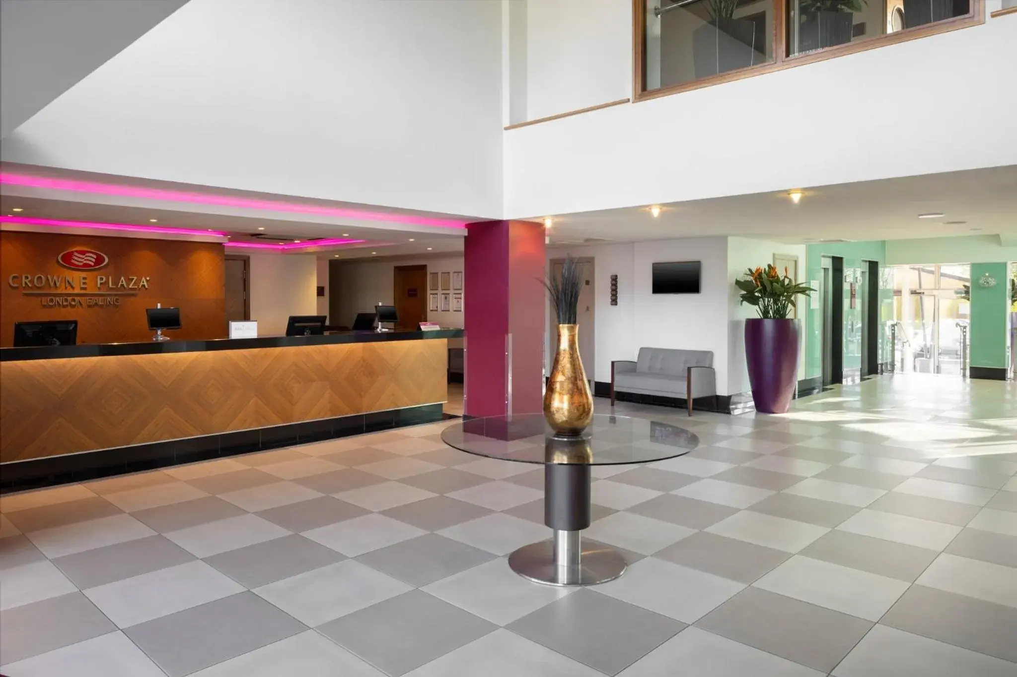 Property building in Crowne Plaza London Ealing by IHG Property building in Crowne Plaza London Ealing by IHG