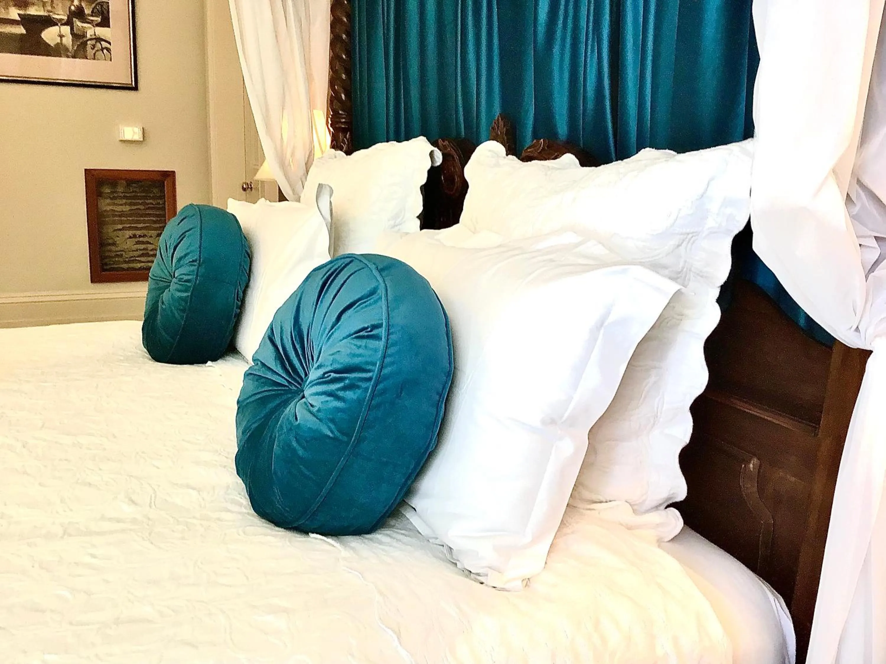 Bed in Kurrajong House