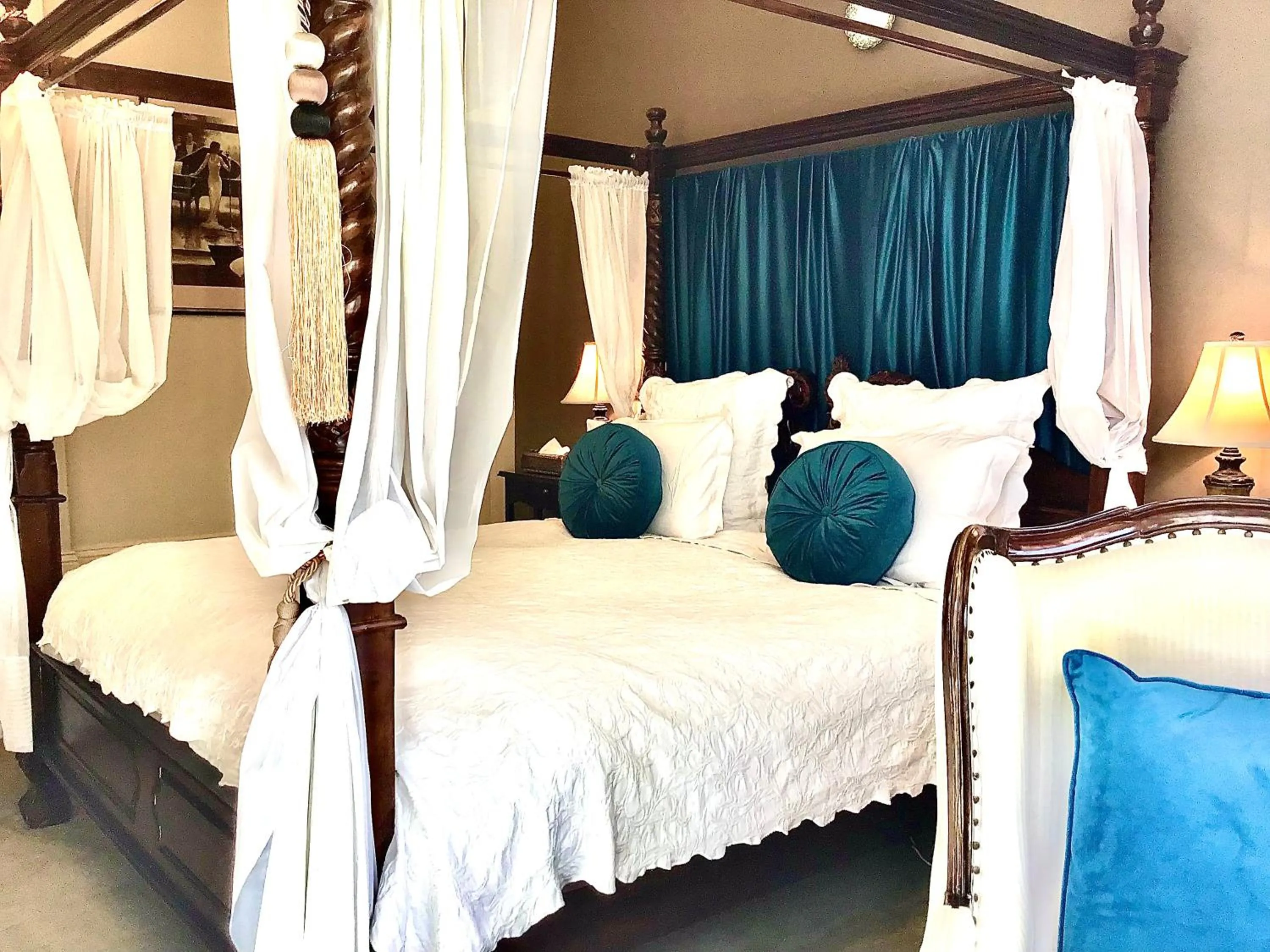 Bed in Kurrajong House