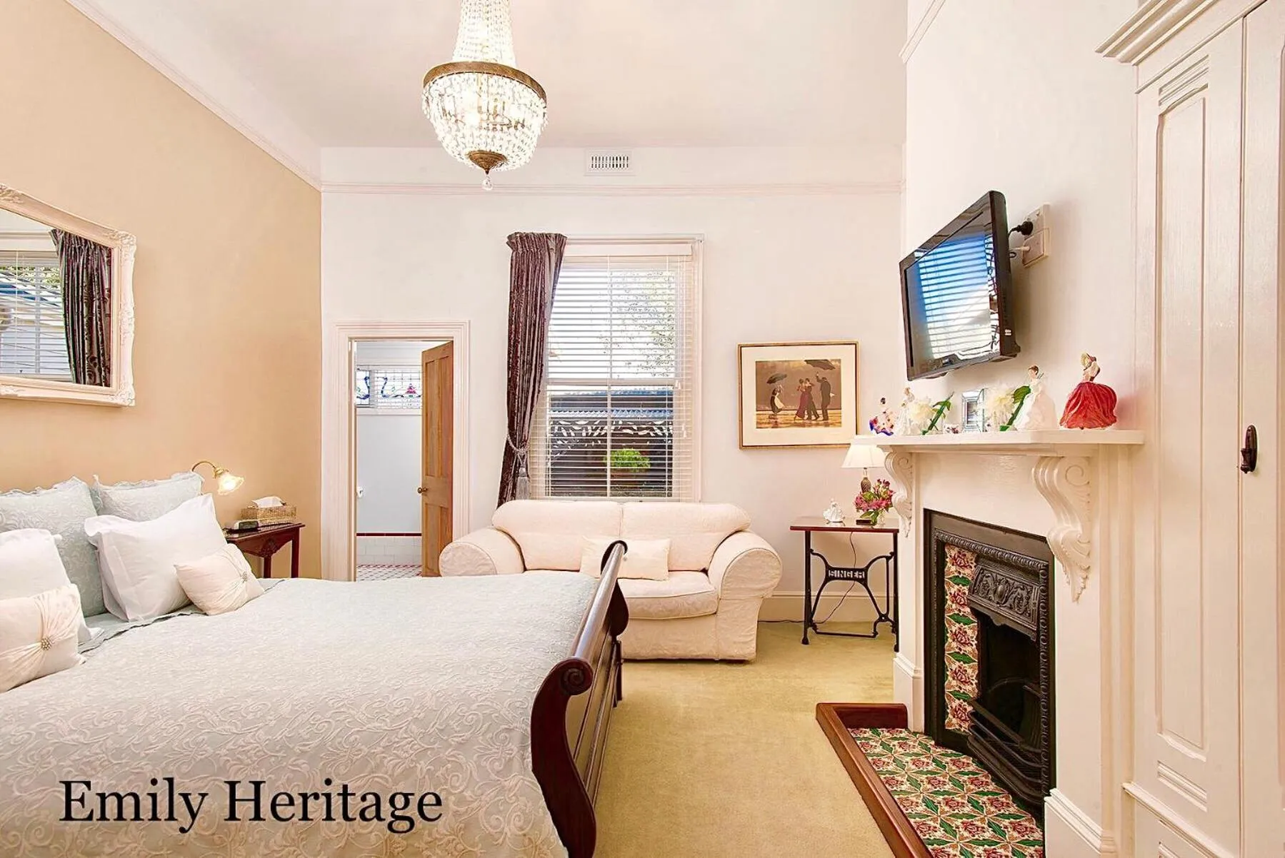 Bed in Kurrajong House