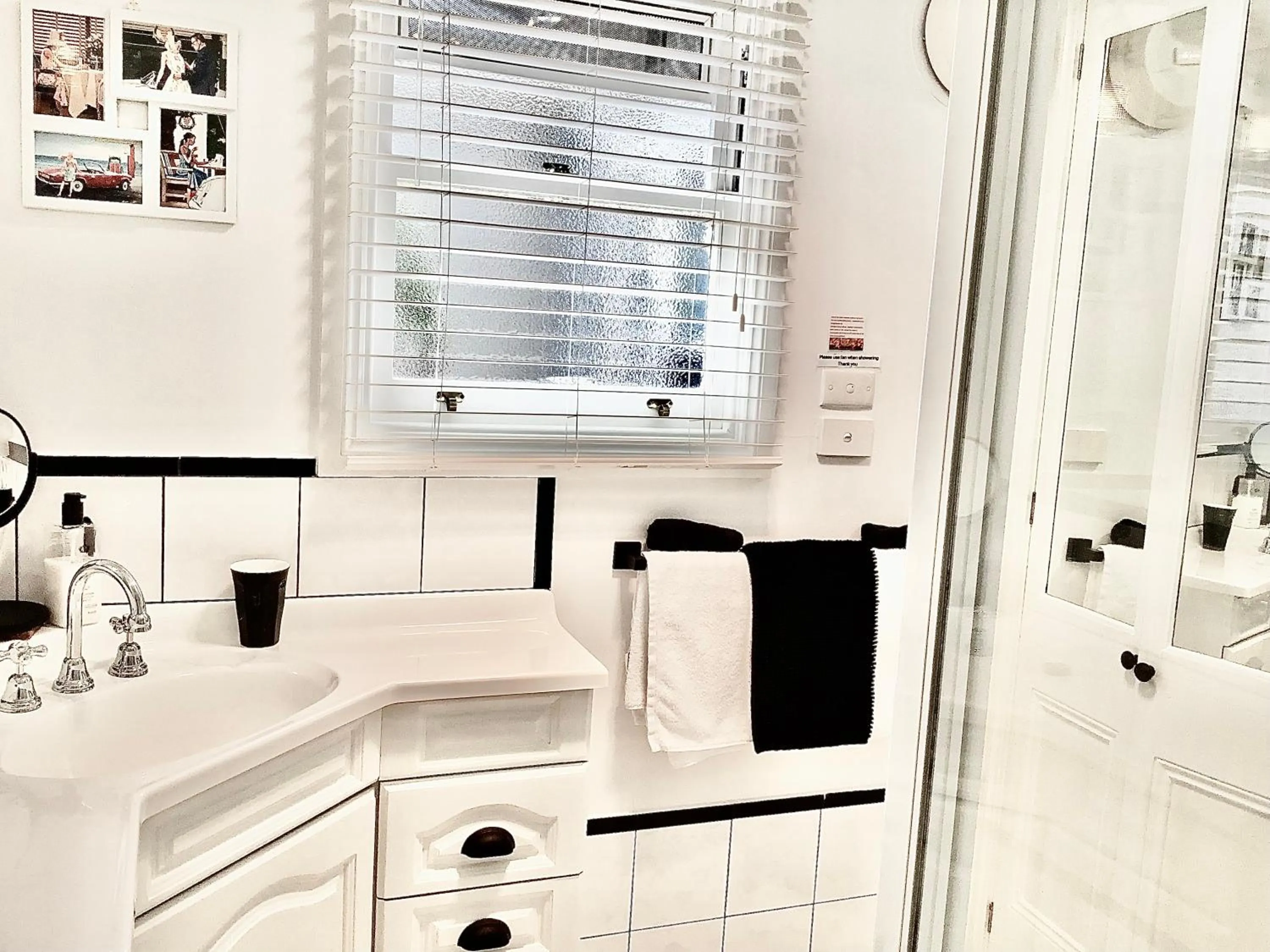 Bathroom in Kurrajong House