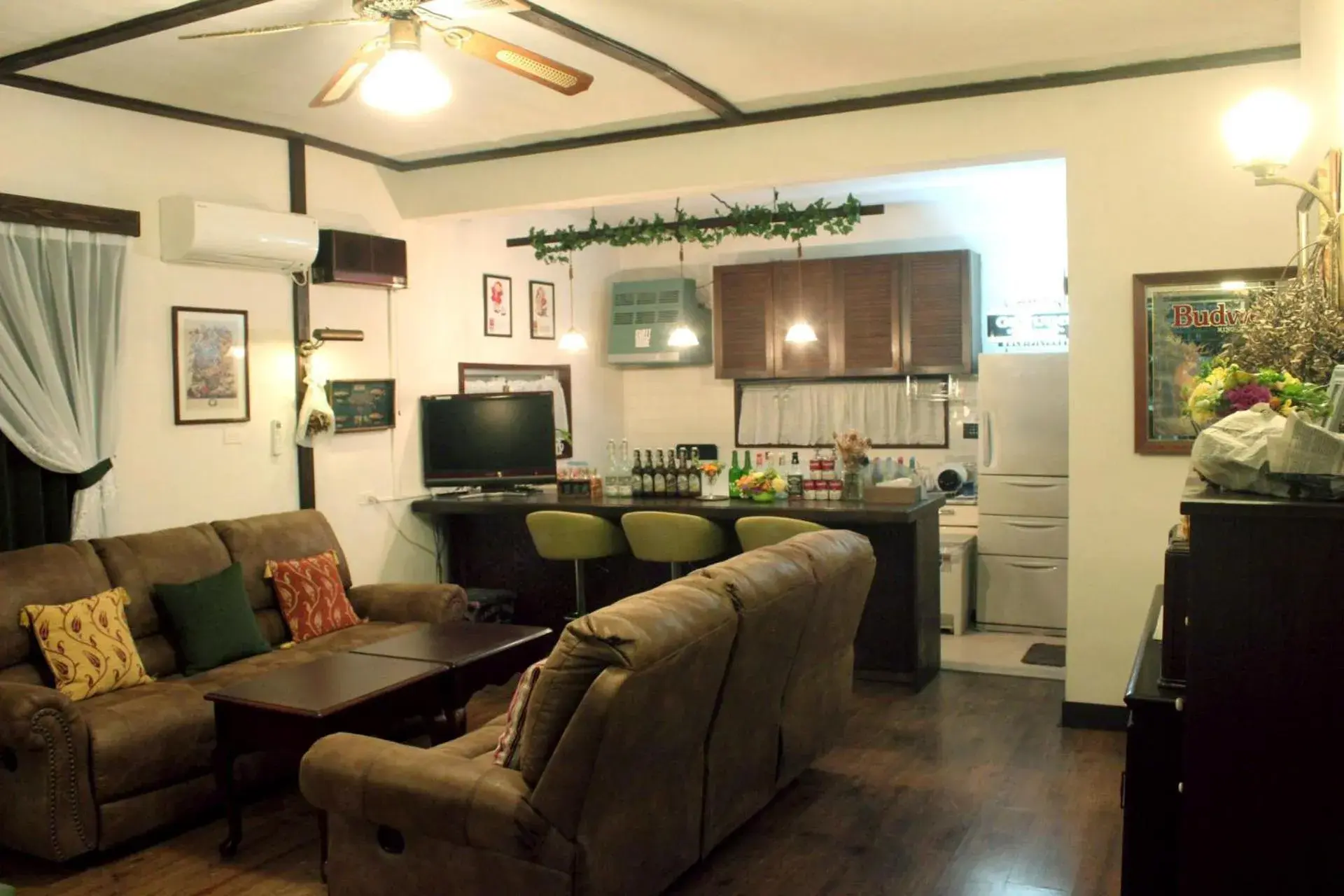 Living room in Okinawan. Sweet Home. T-8 Living room in Okinawan. Sweet Home. T-8