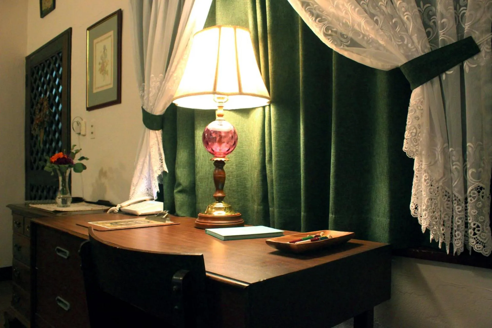 Communal lounge/ TV room in Okinawan. Sweet Home. T-8