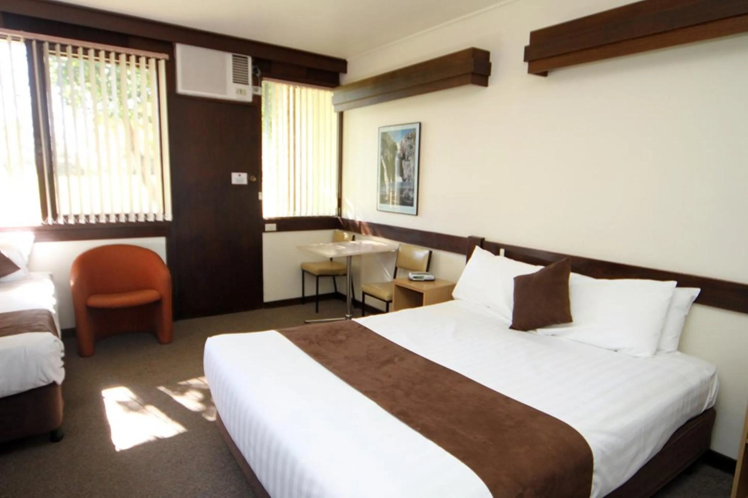 Bed in Mildura Golf Resort