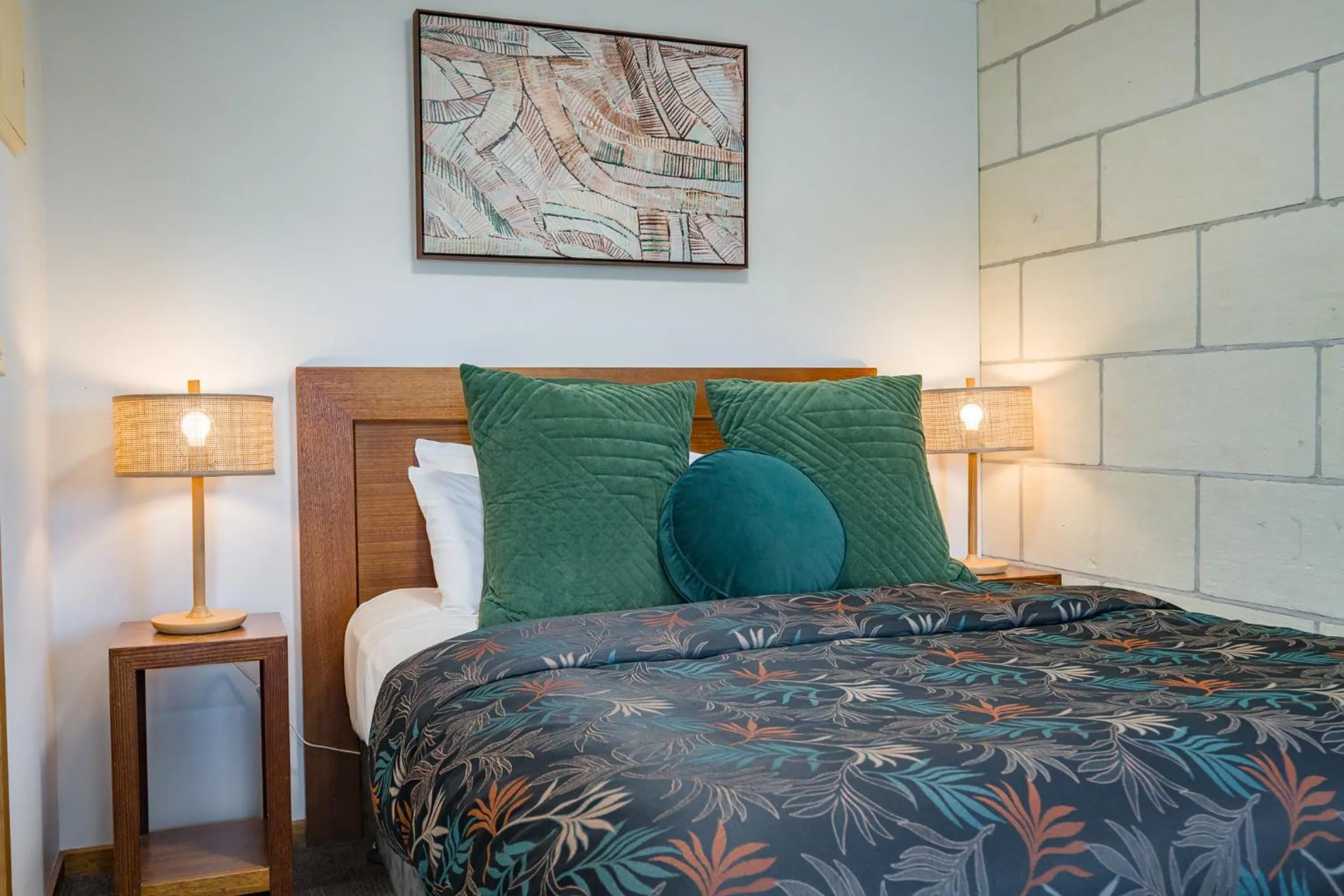 Bed in Loch Ard Motor Inn