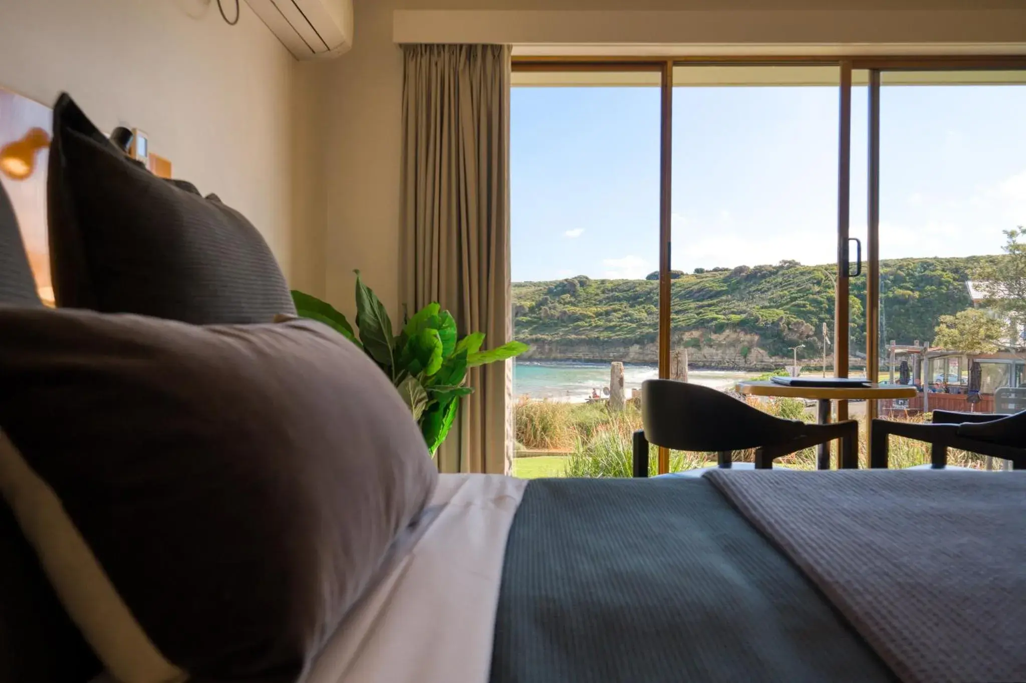 Bed in Loch Ard Motor Inn Bed in Loch Ard Motor Inn