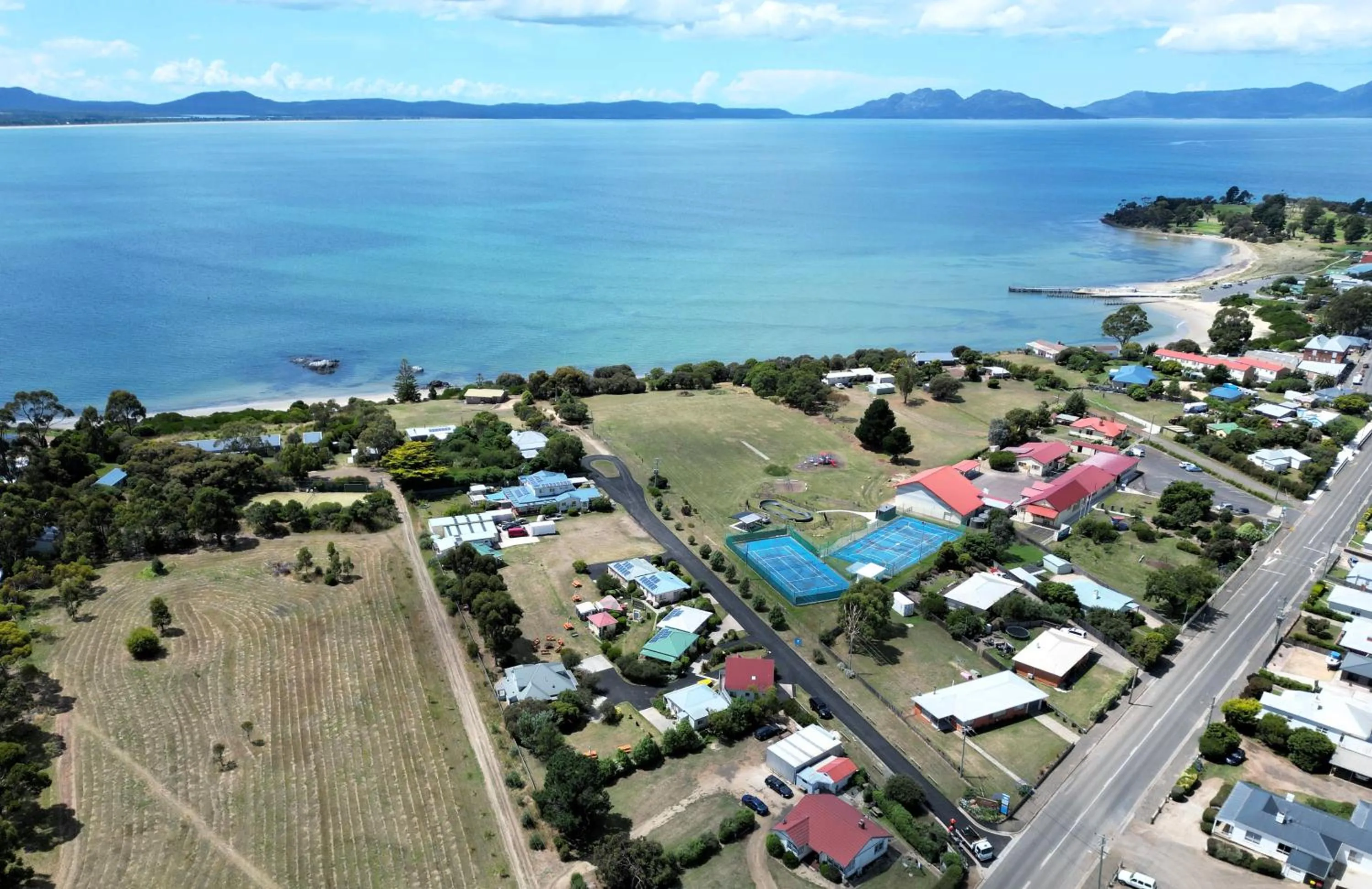 Property building in Swansea Cottages & Lodge Suites