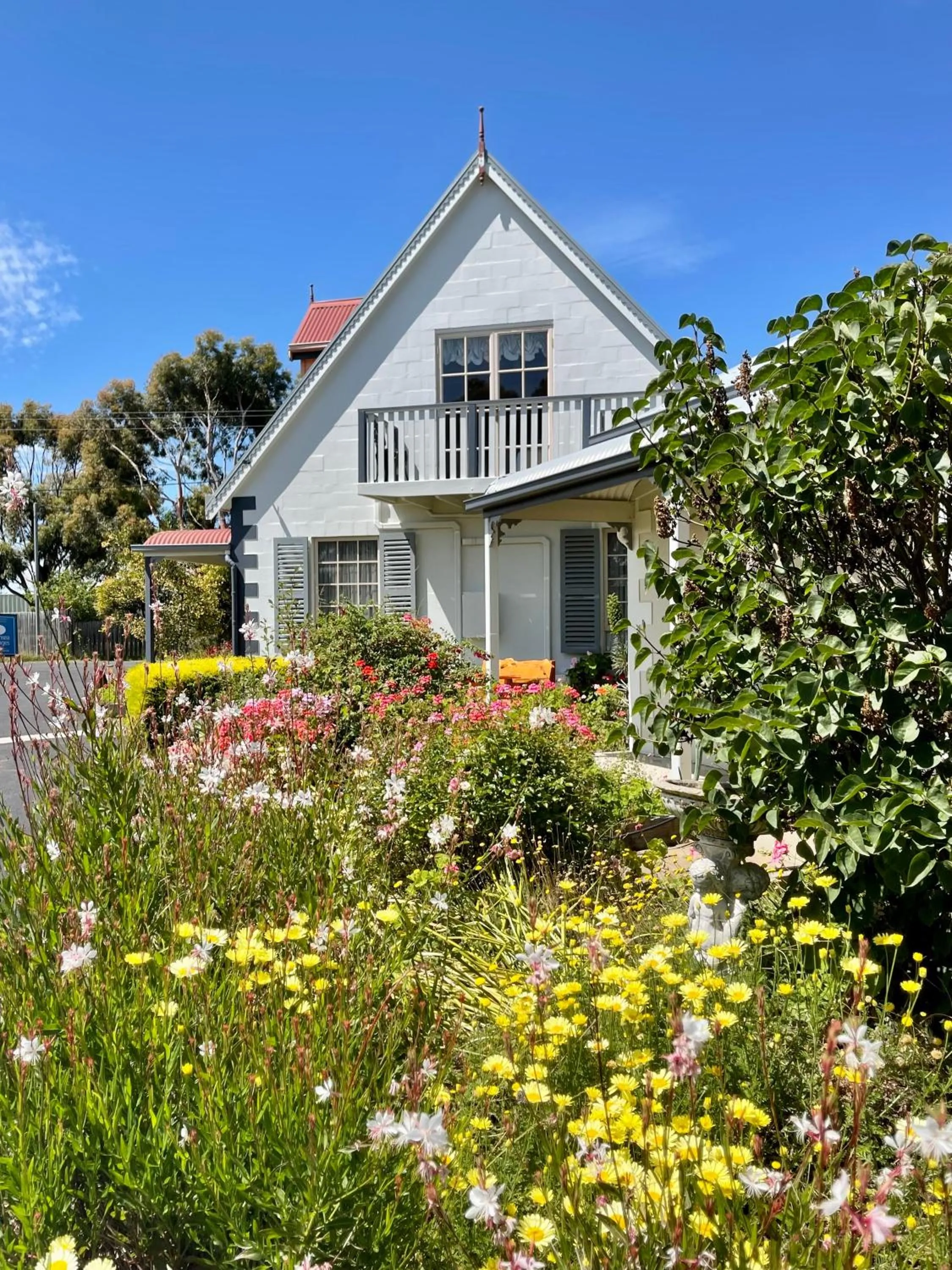 Property building in Swansea Cottages & Lodge Suites