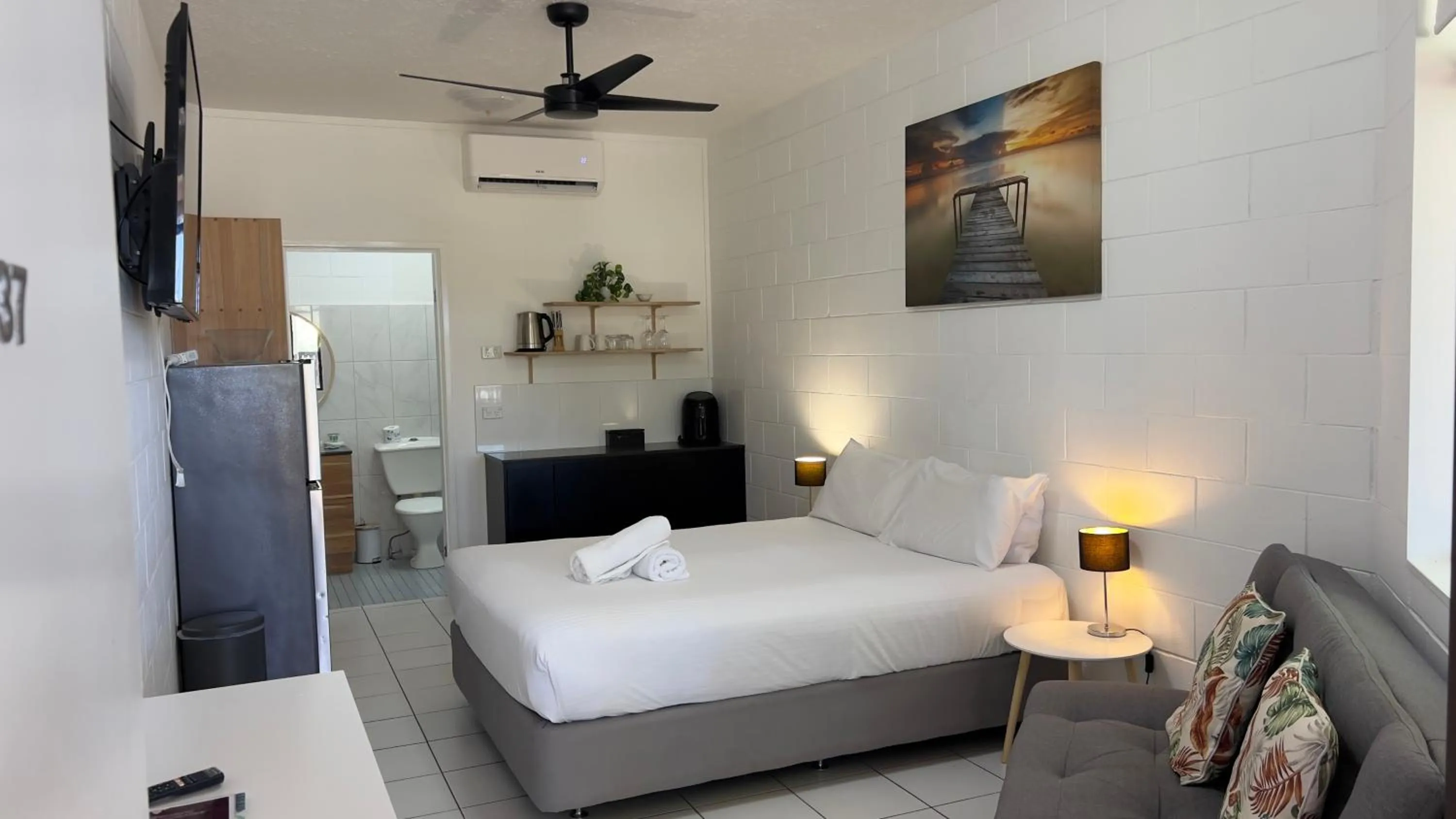 Bedroom, Bed in Rosslyn Bay Resort Yeppoon