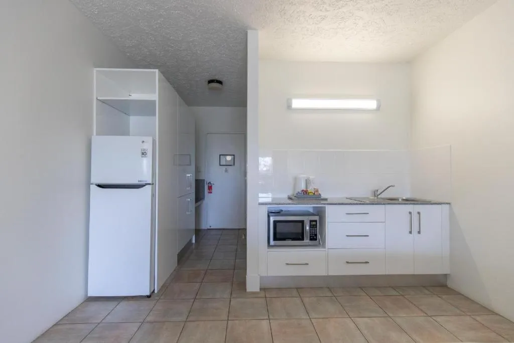 Kitchen or kitchenette in Rosslyn Bay Resort Yeppoon