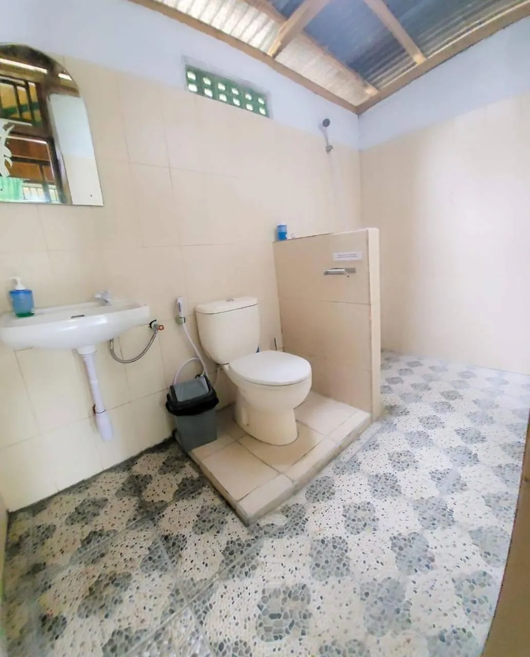 Toilet in Bunaken Sea Garden Resort