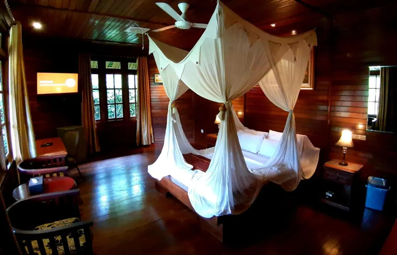 Bed in Highland Resort & Nature Tours