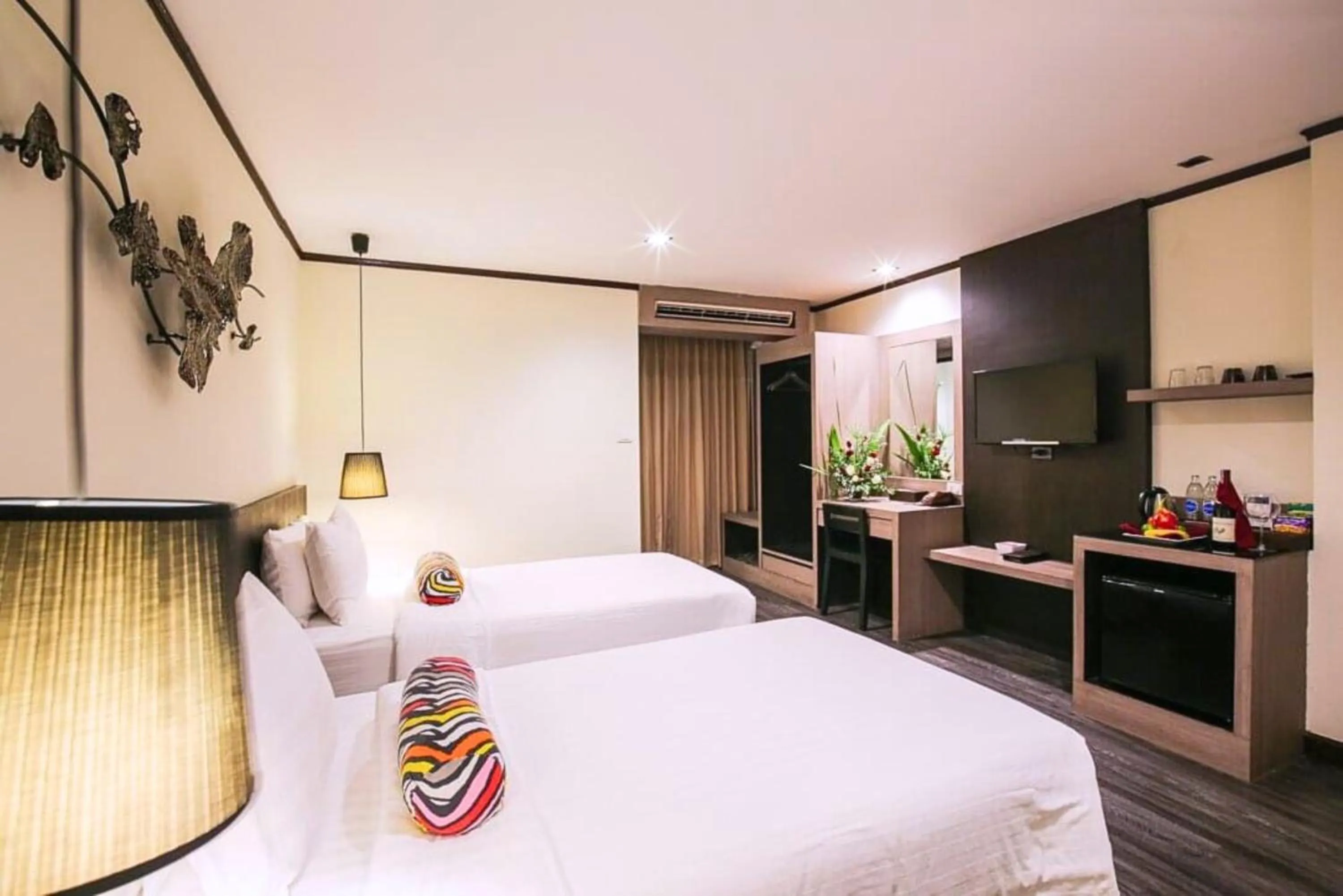 Bed in Bangkok Inter Place