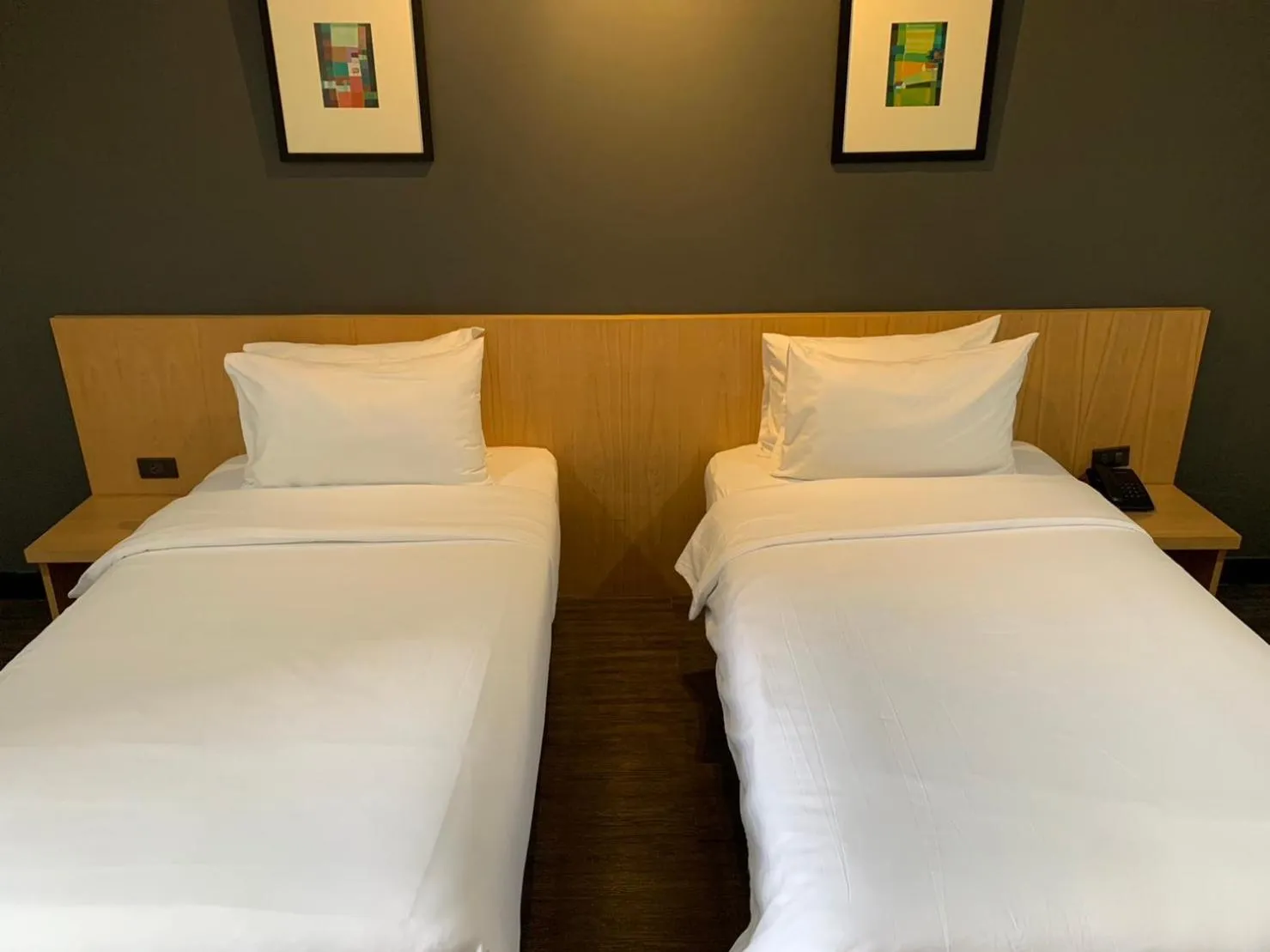 Bedroom, Bed in Bangkok Inter Place